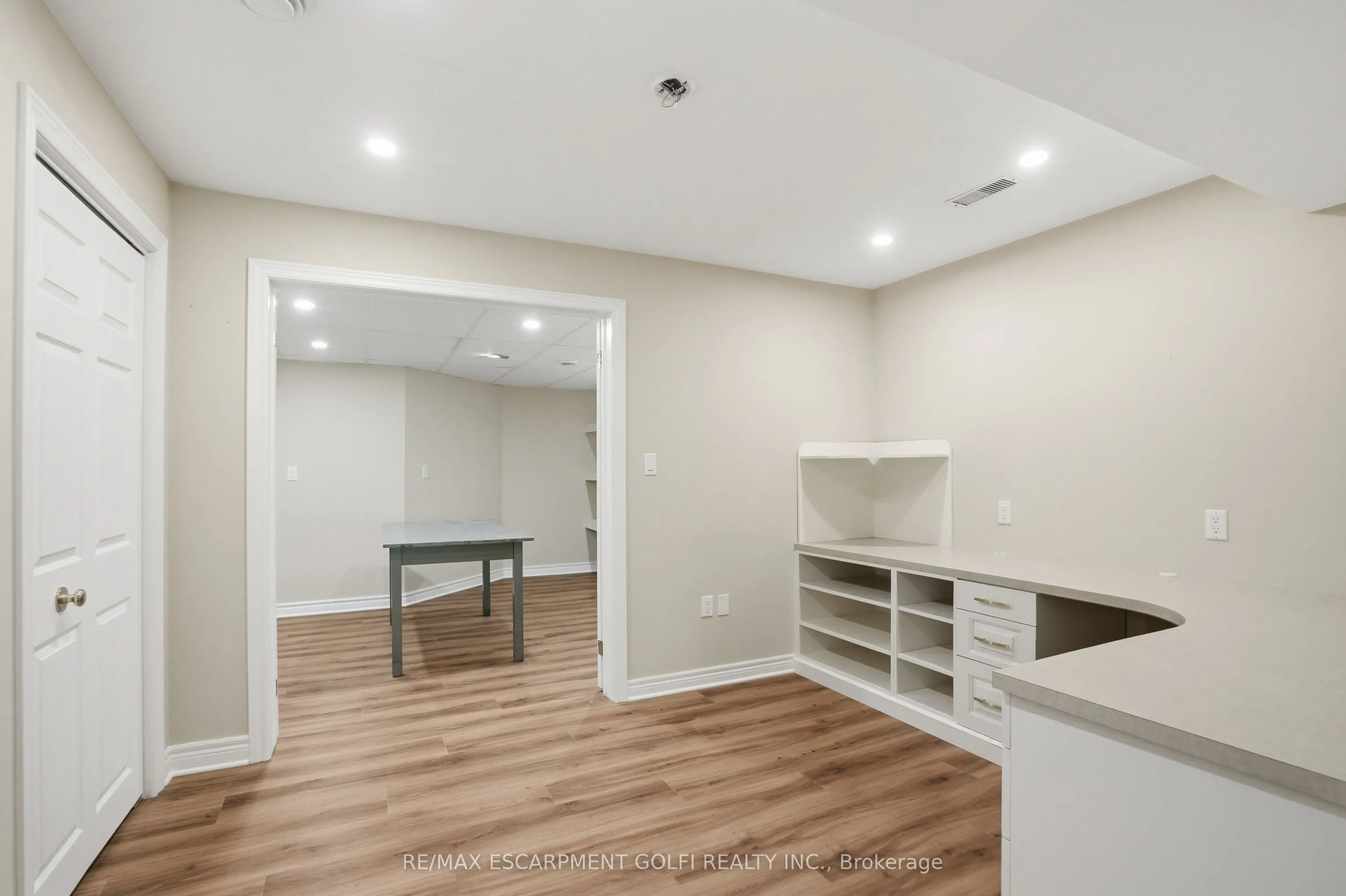 58 Glendale Avenue #12