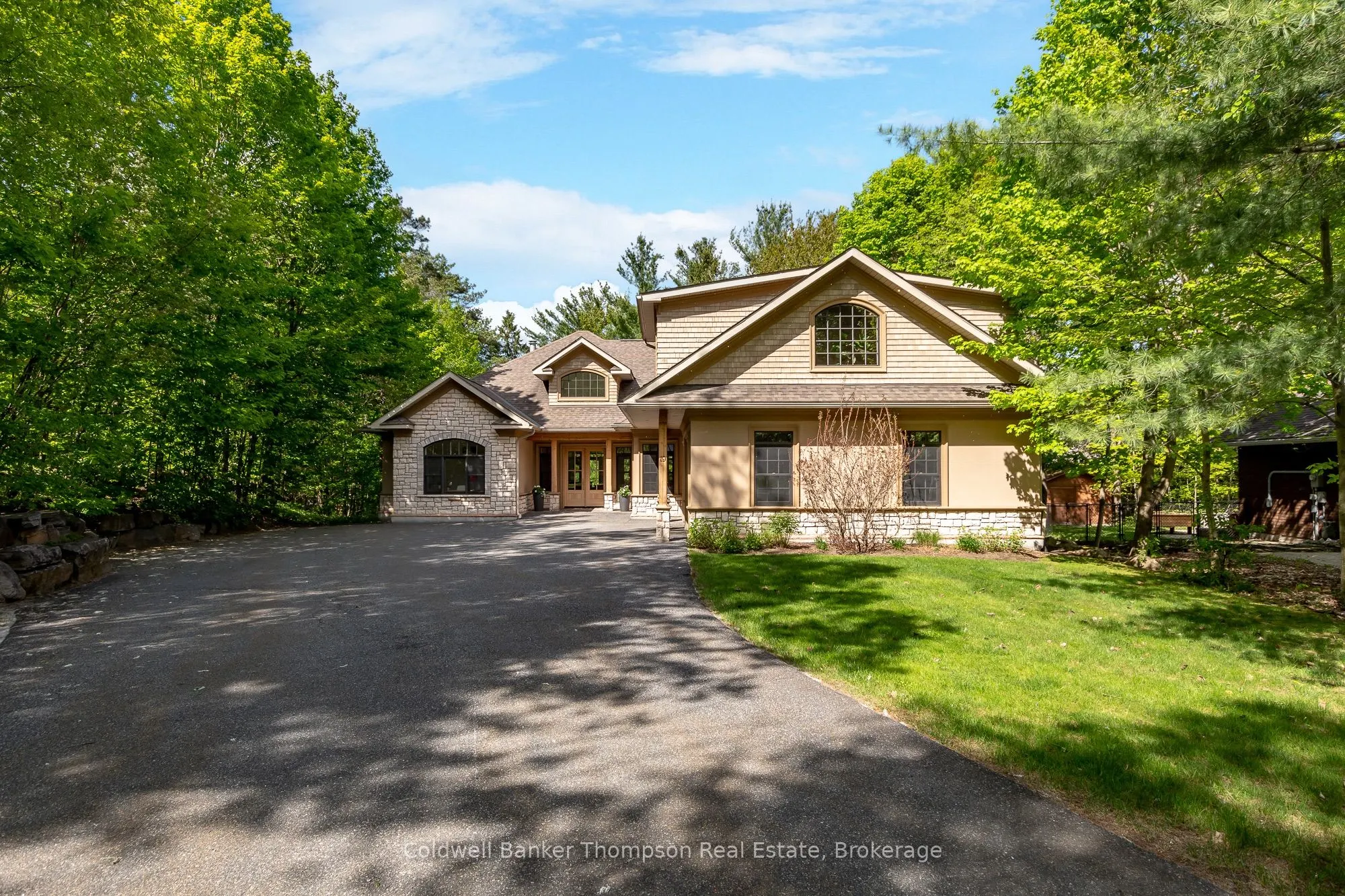 19 Silver Oaks Crescent