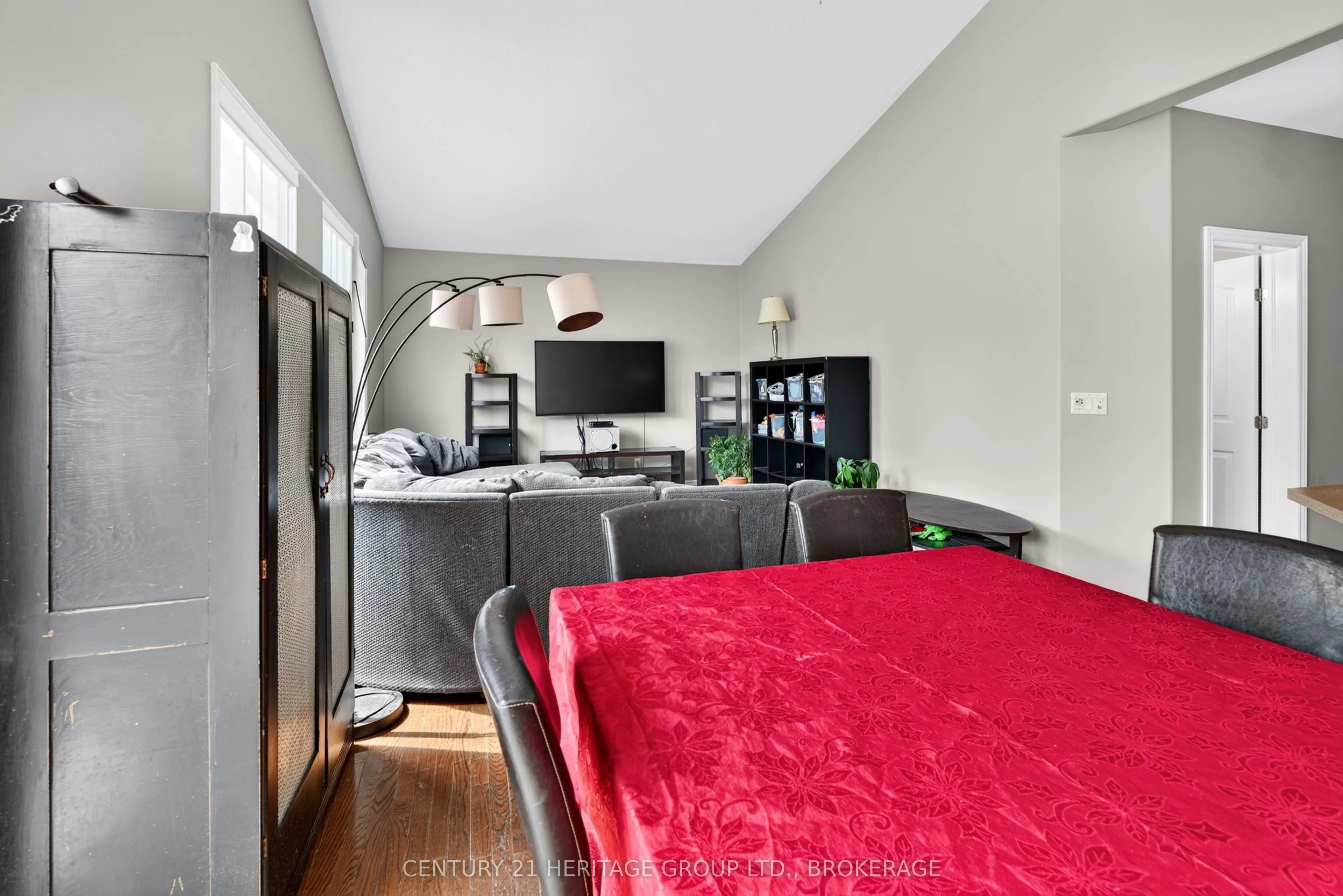 855 Lotus Avenue