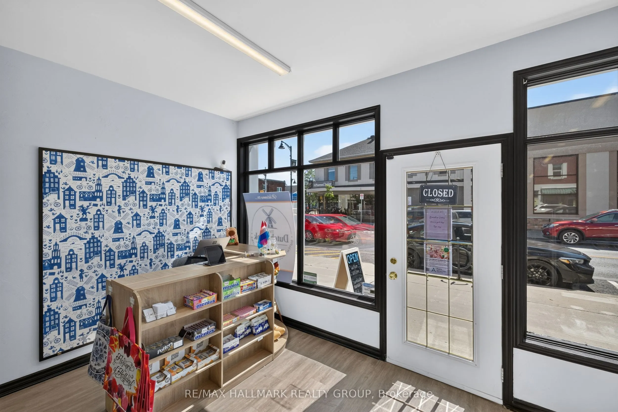 100 John Street N