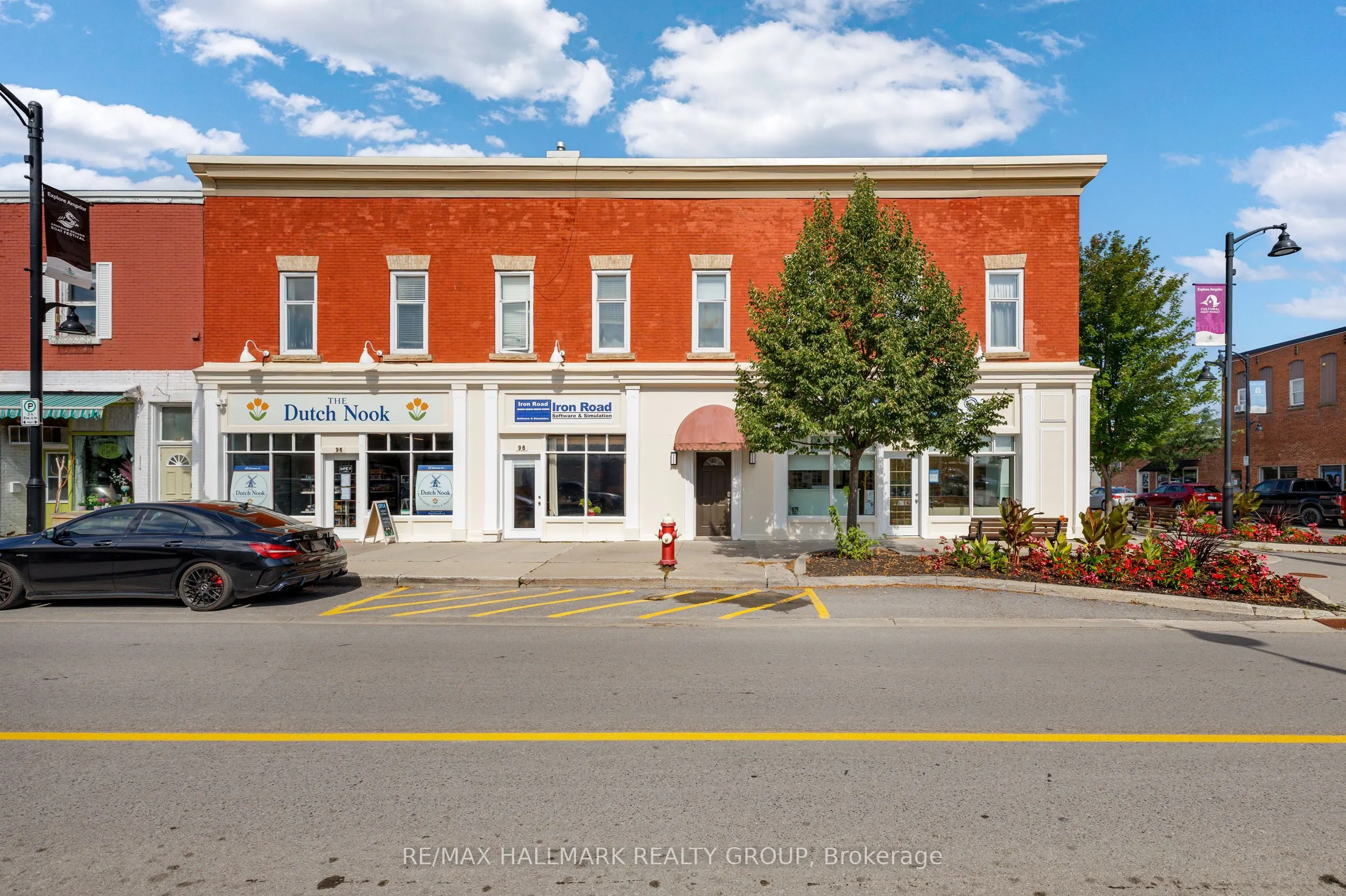 100 John Street N