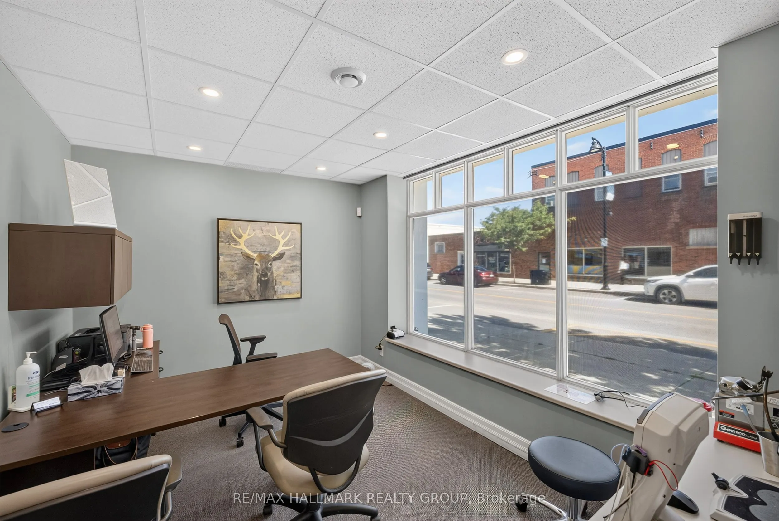100 John Street N