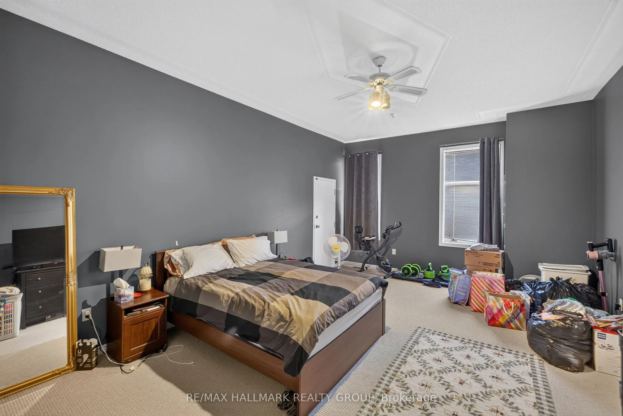 100 John Street N
