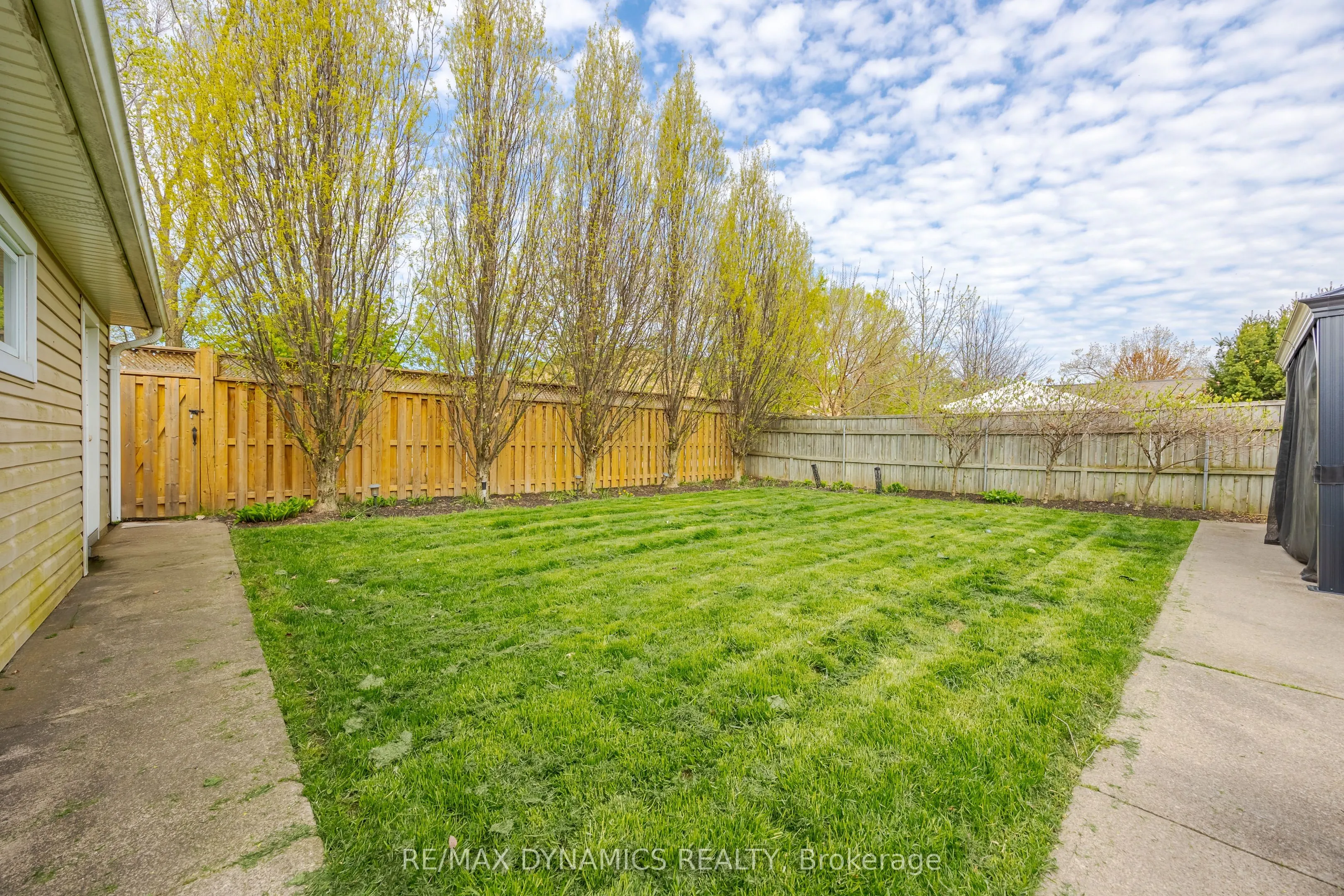 87 Rochelle Drive