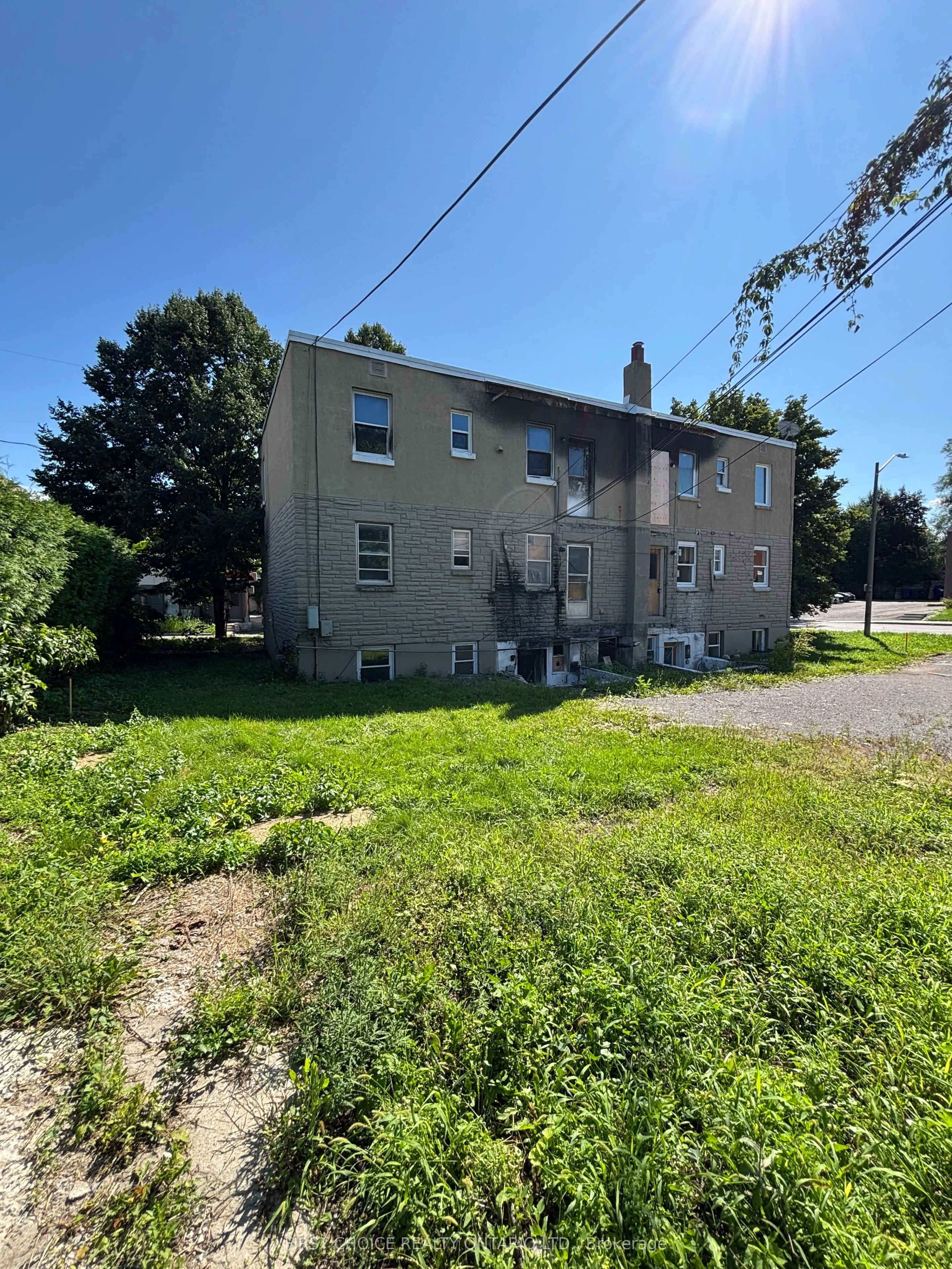 255 St Denis Street
