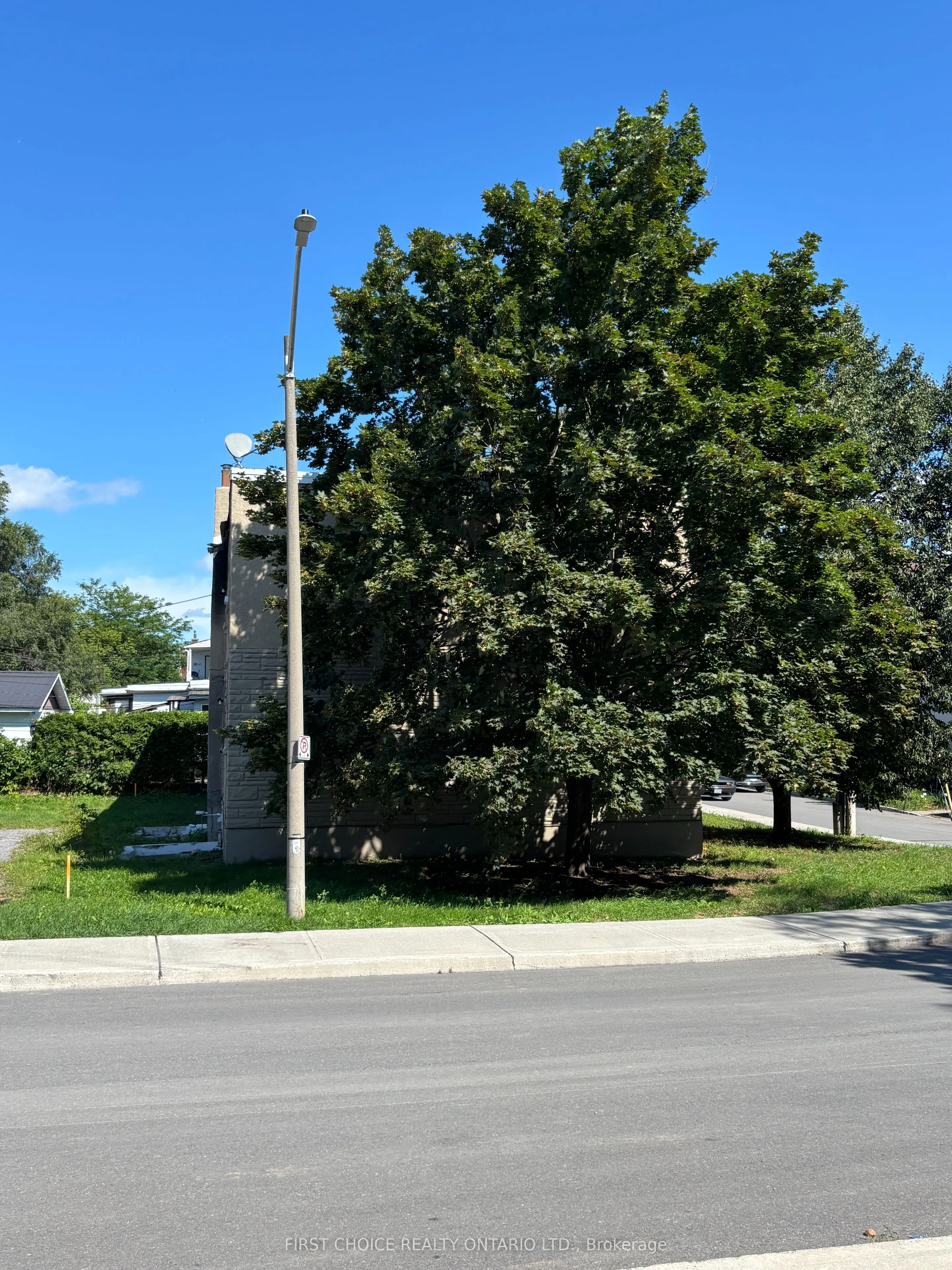 255 St Denis Street