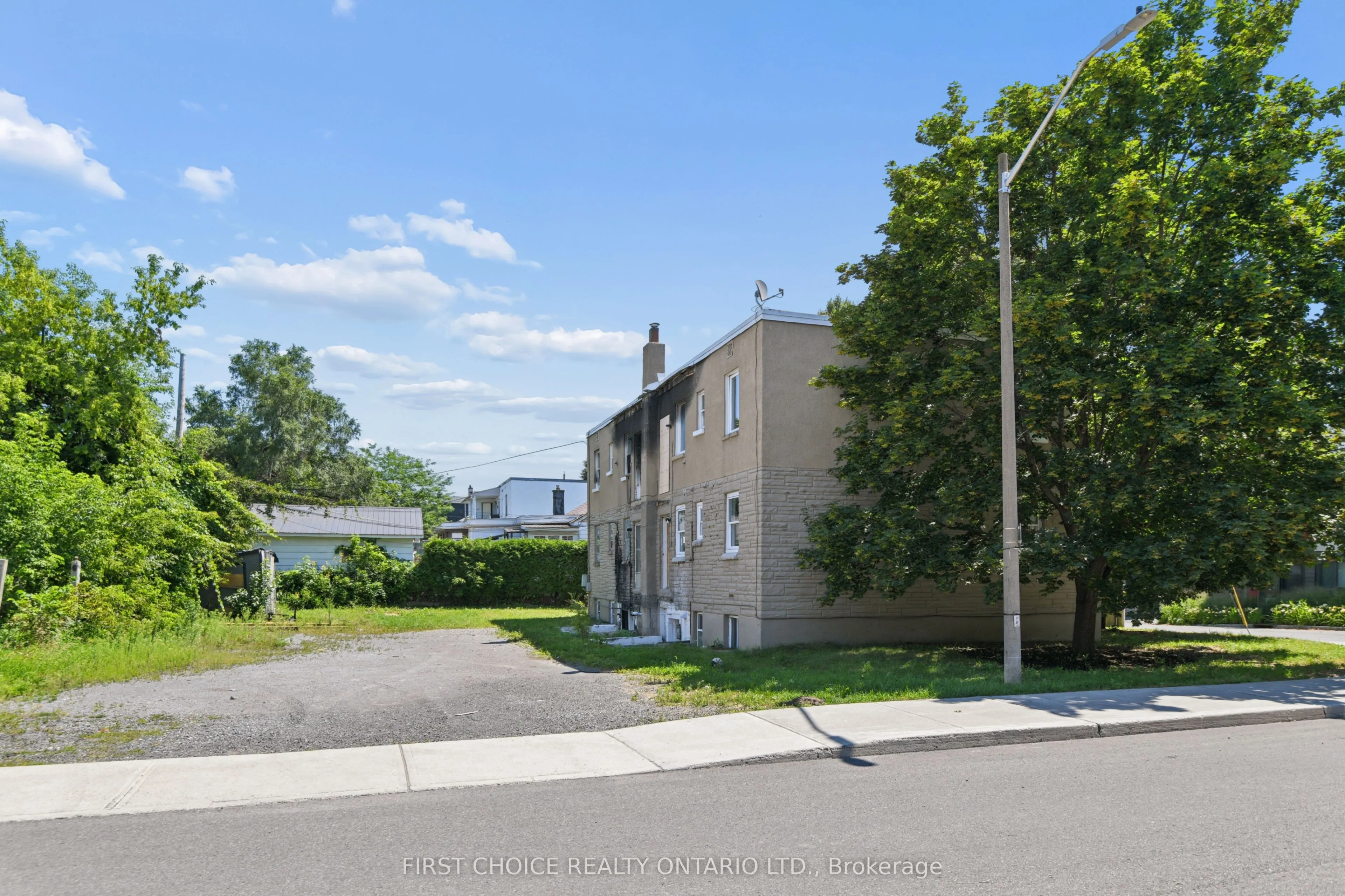 255 St Denis Street
