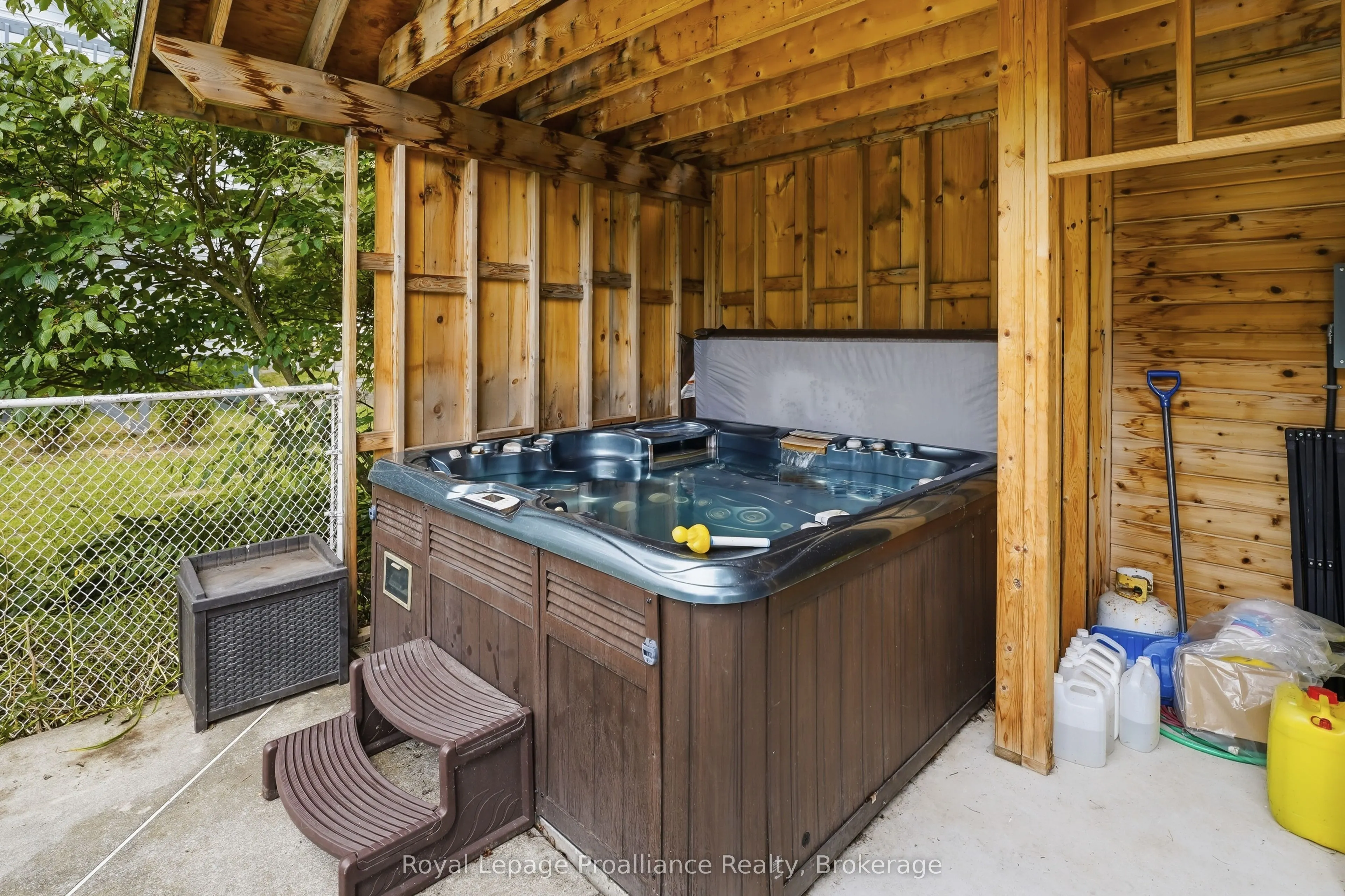 1296 Thrasher Road