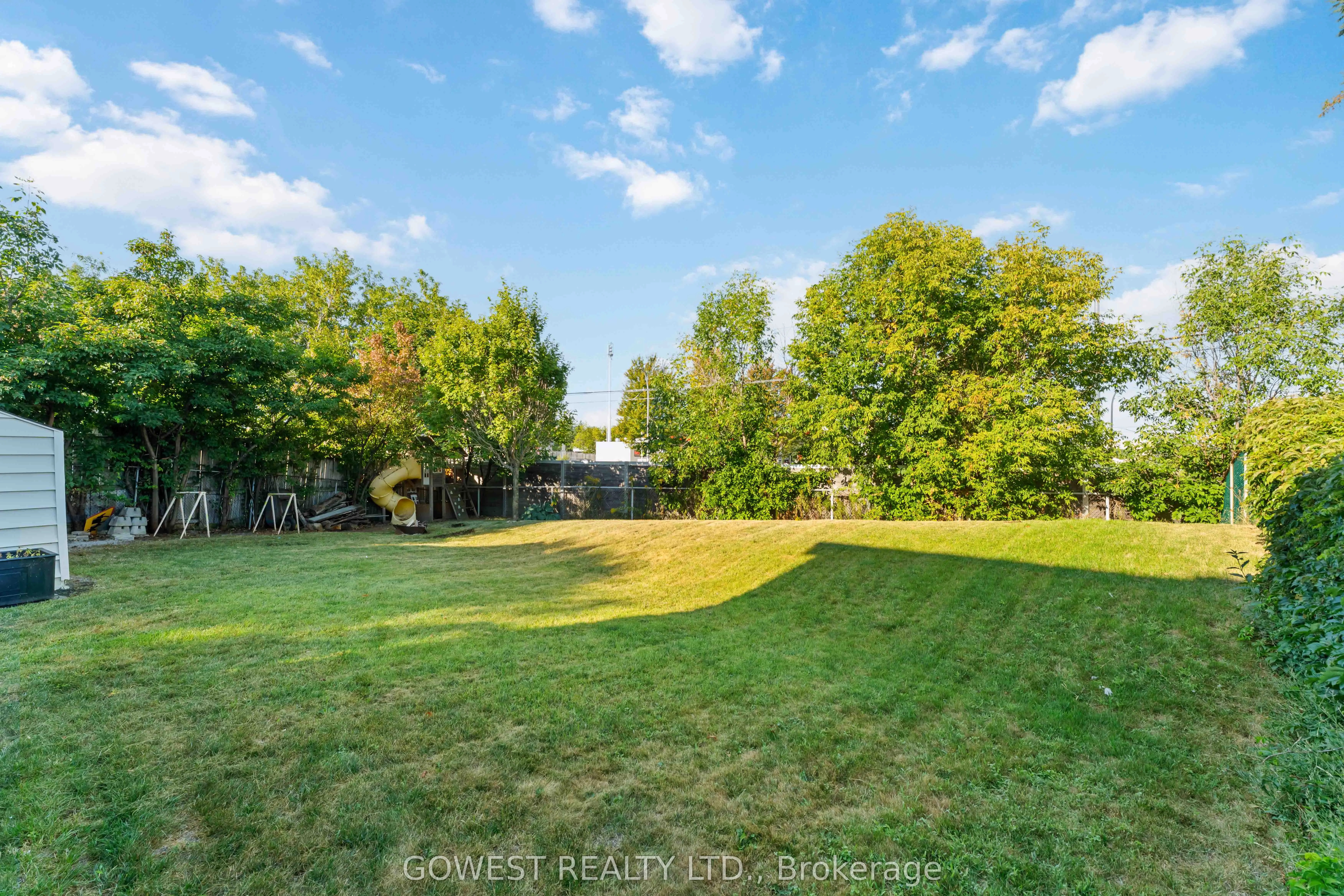 94 Fieldgate Drive