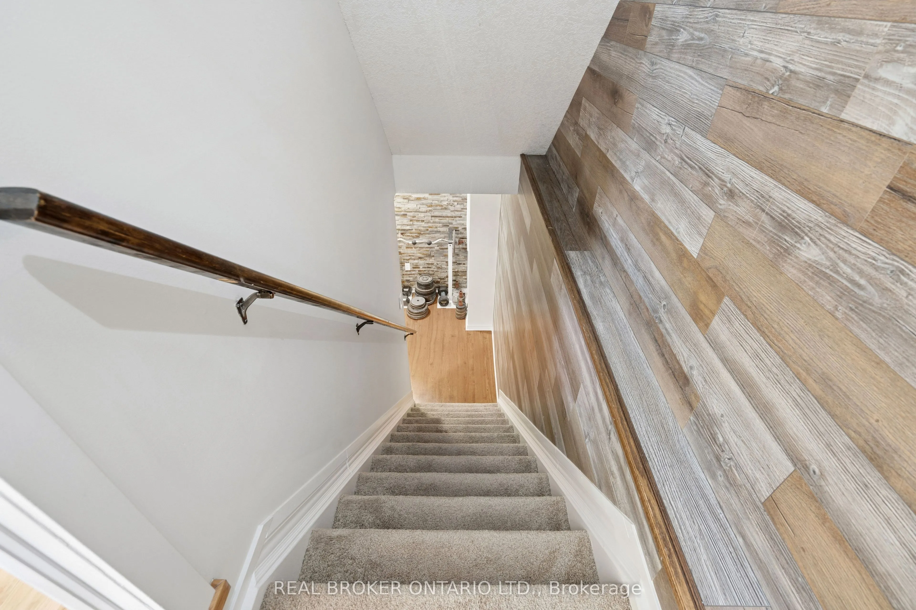 168 Hampson Crescent