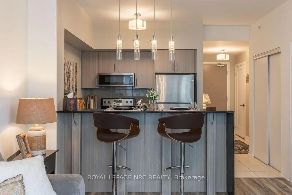10 Concord Place #412