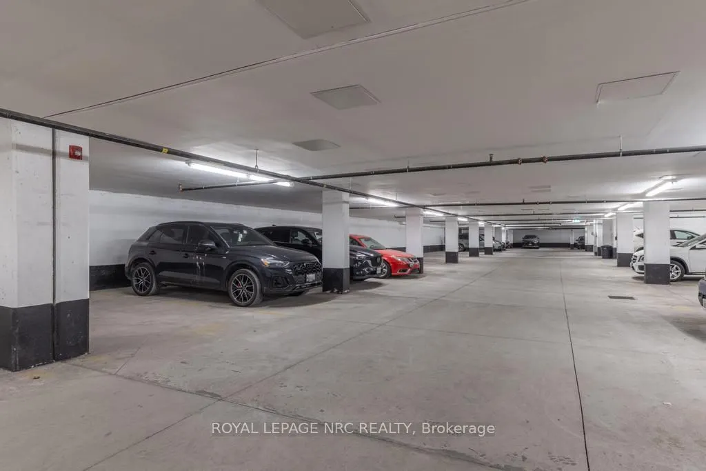 10 Concord Place #412