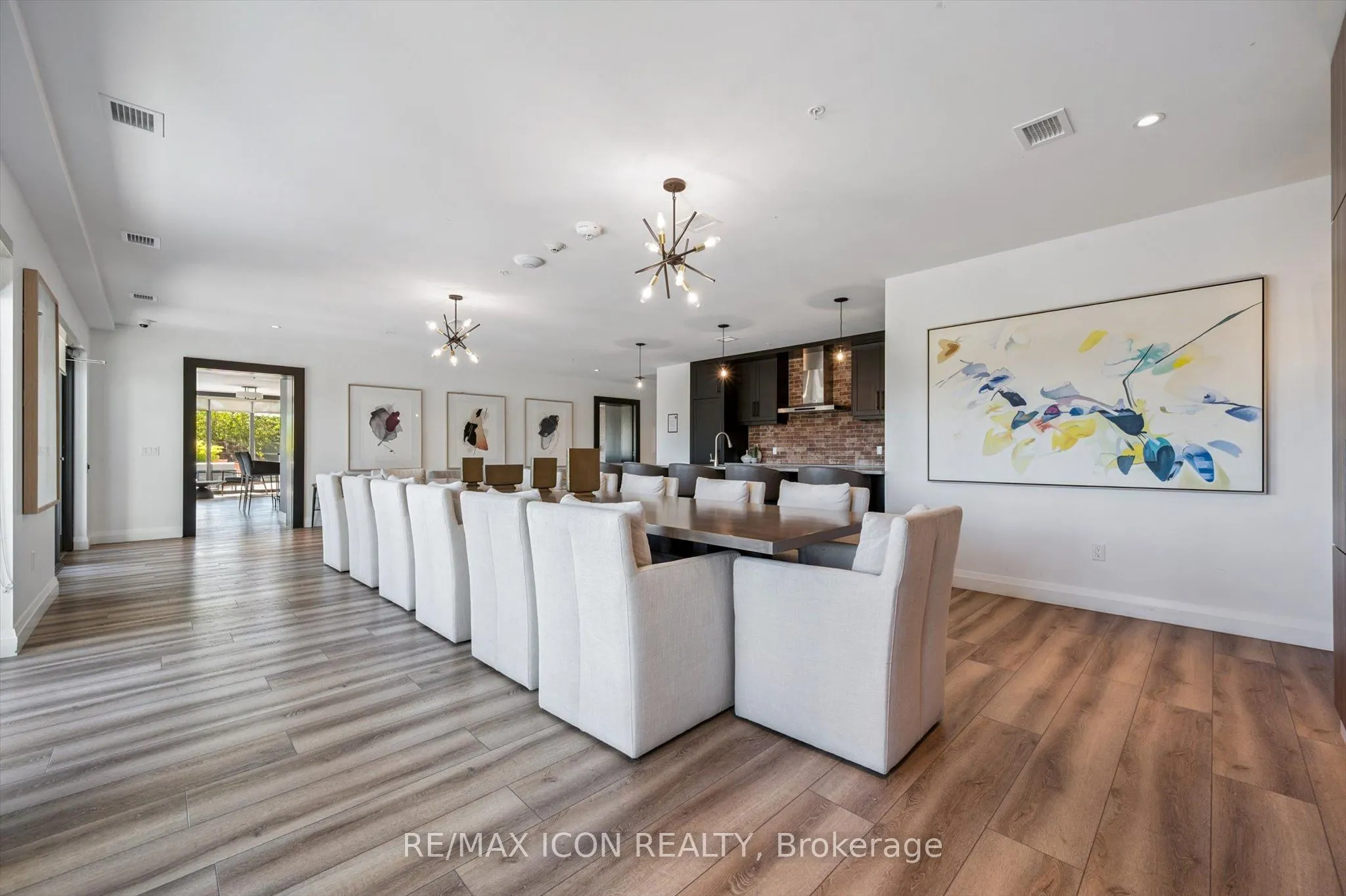 15 Glebe Street #902