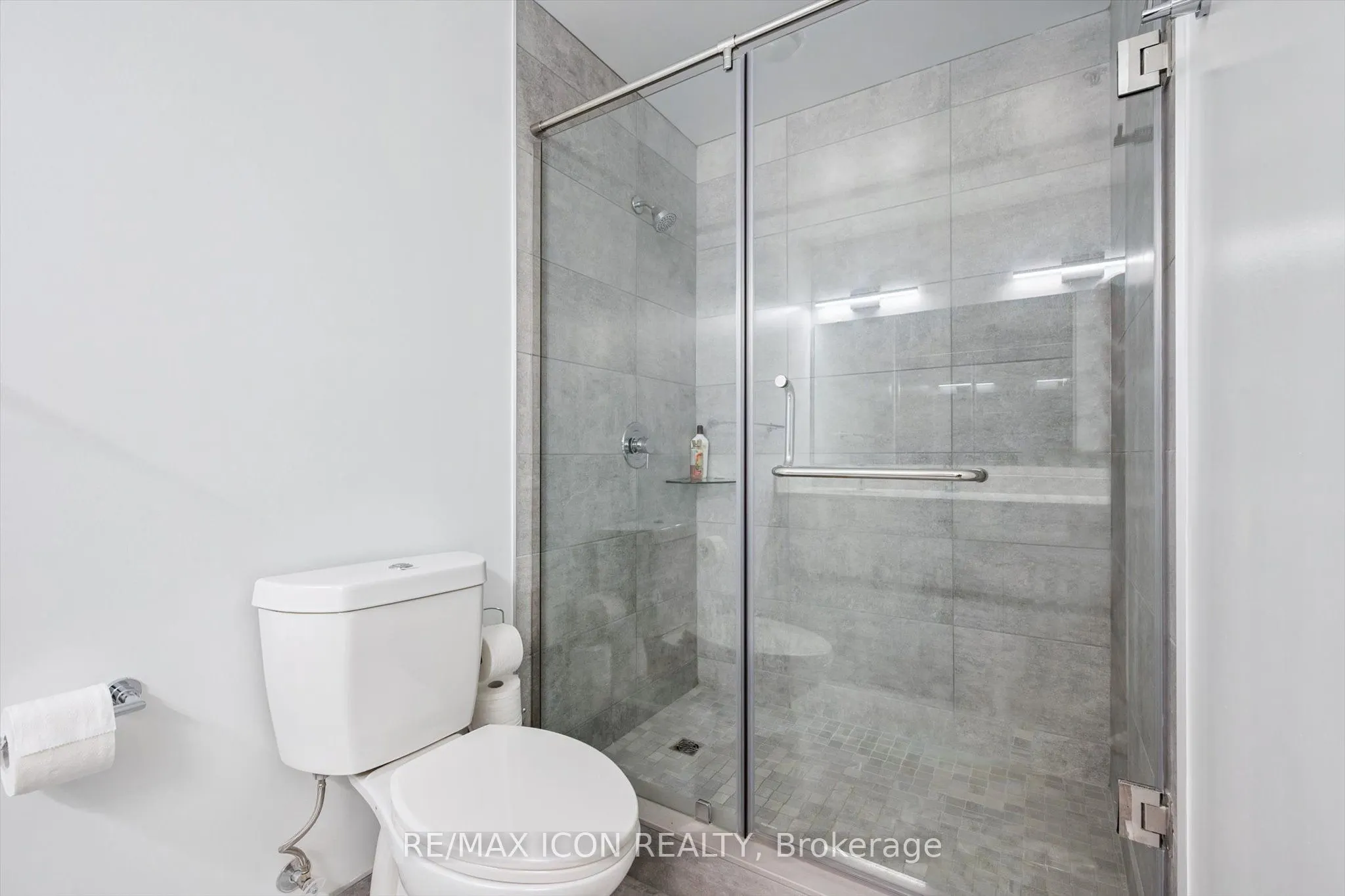 15 Glebe Street #902