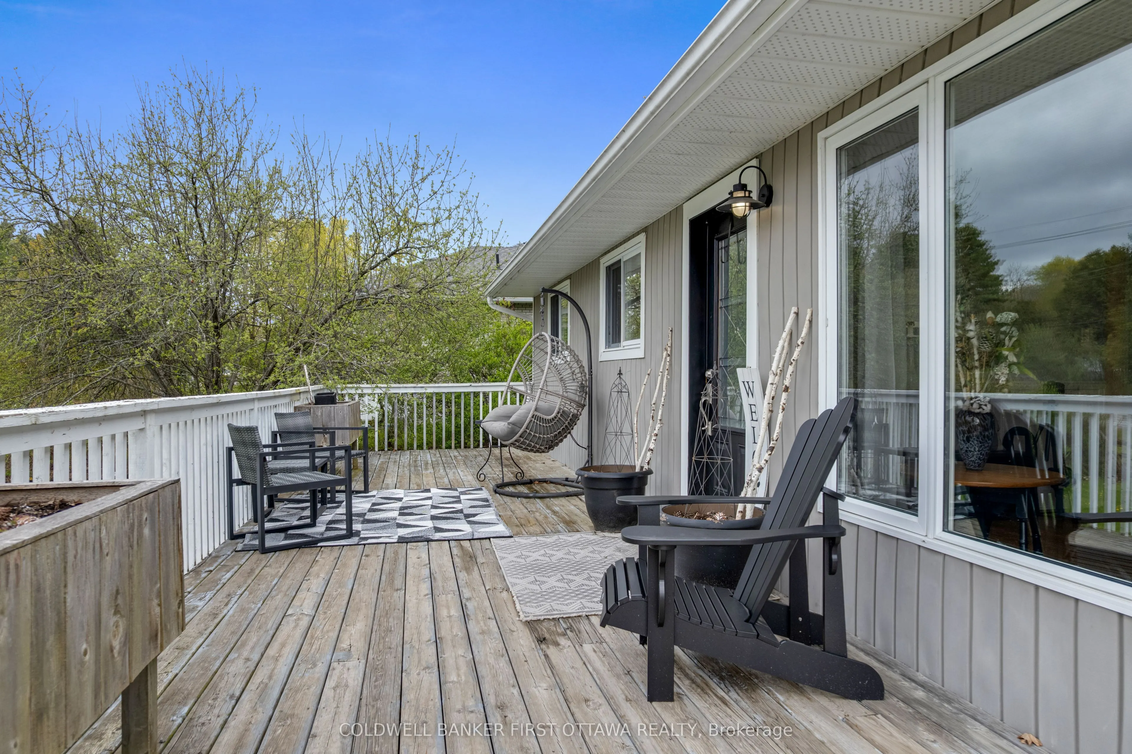 2498 Rideau Ferry Road
