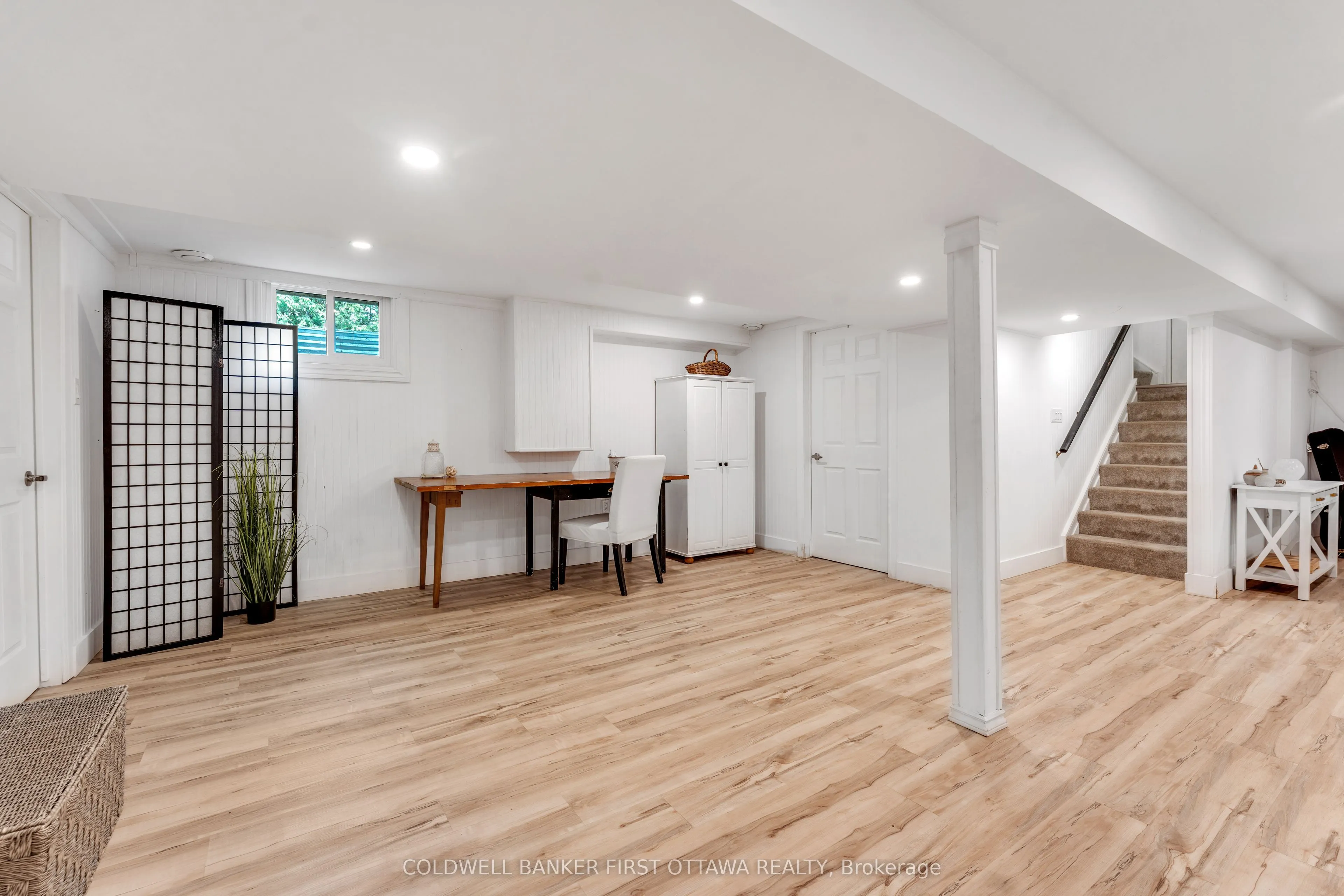 2498 Rideau Ferry Road