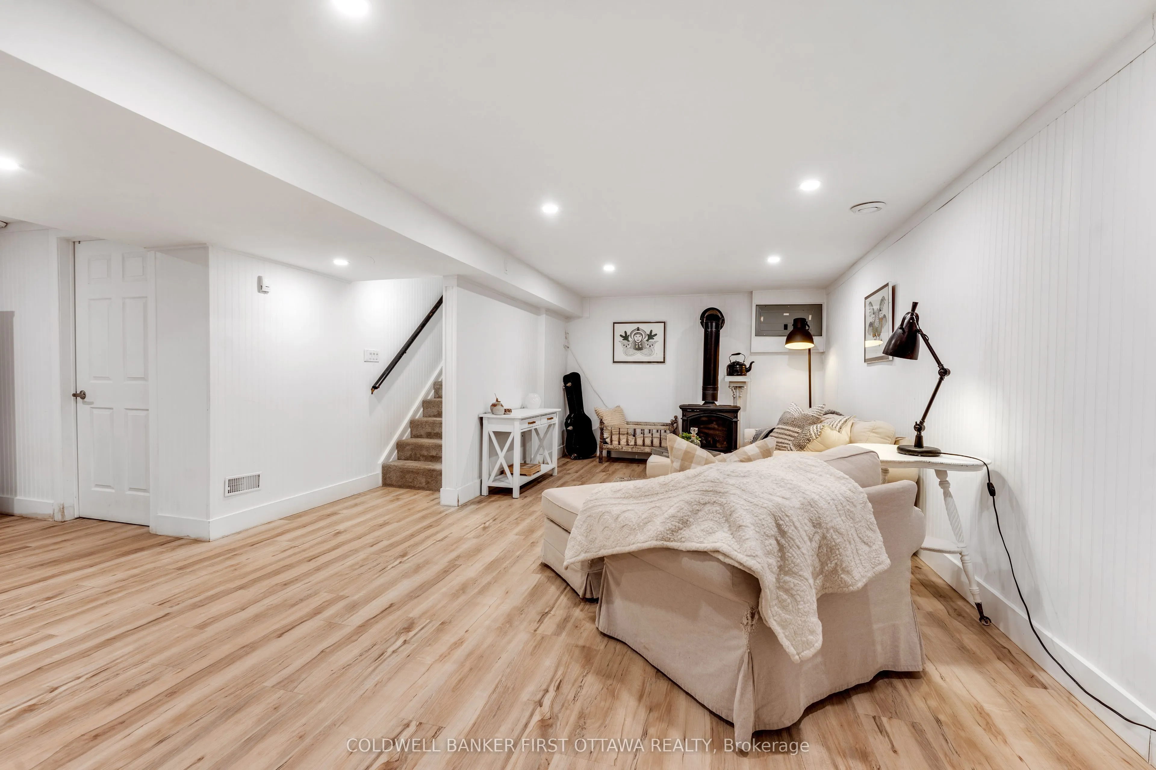 2498 Rideau Ferry Road