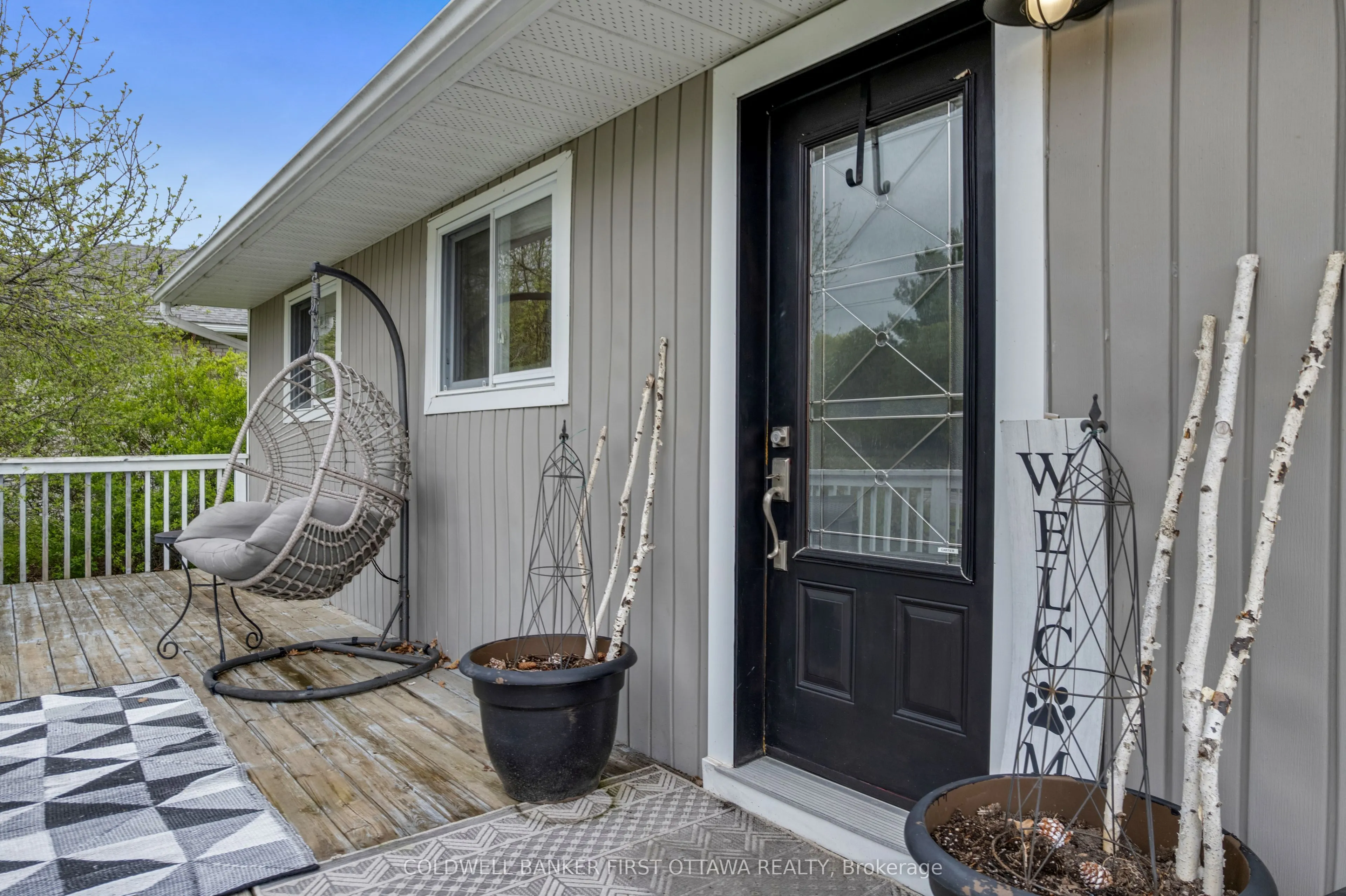 2498 Rideau Ferry Road