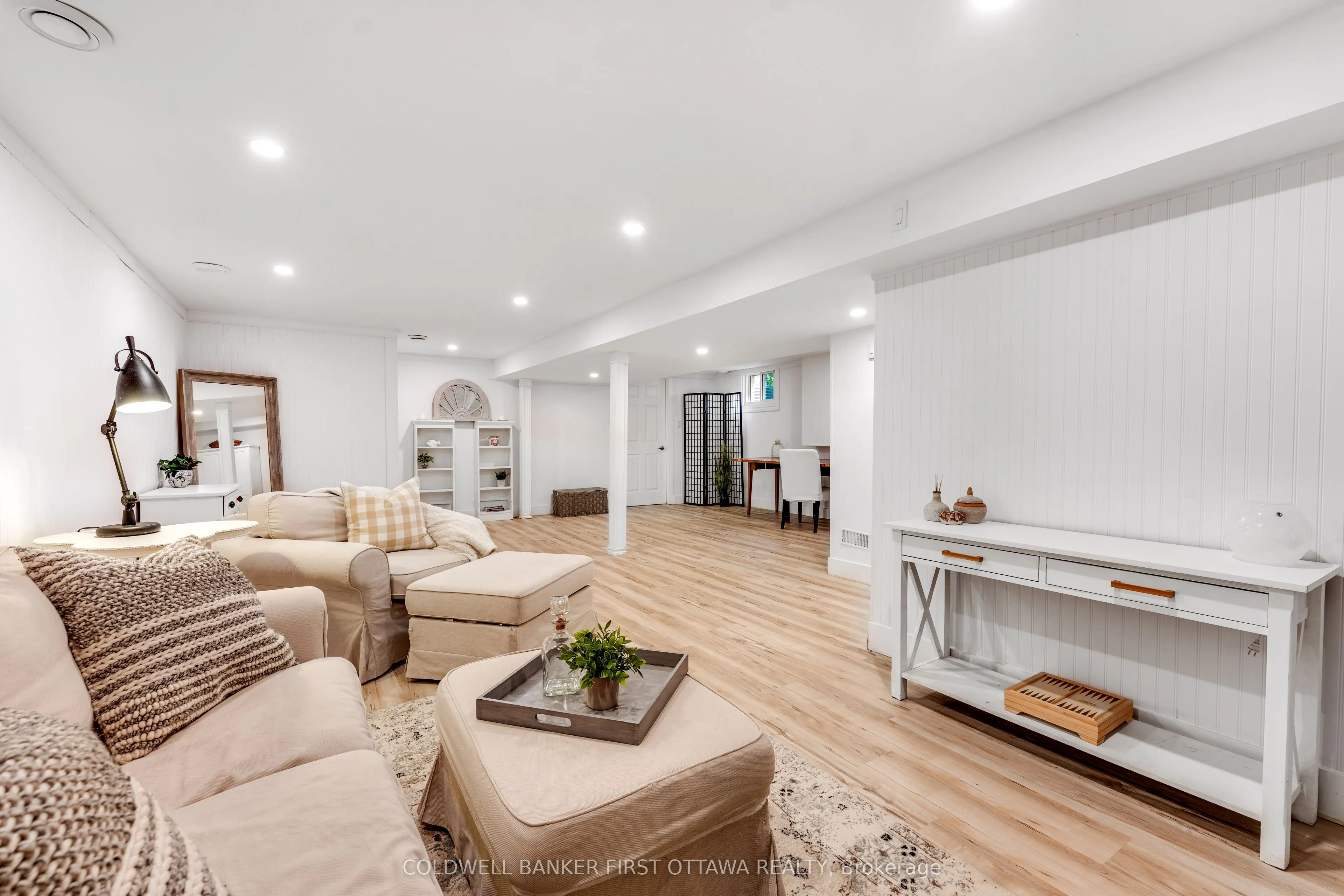 2498 Rideau Ferry Road