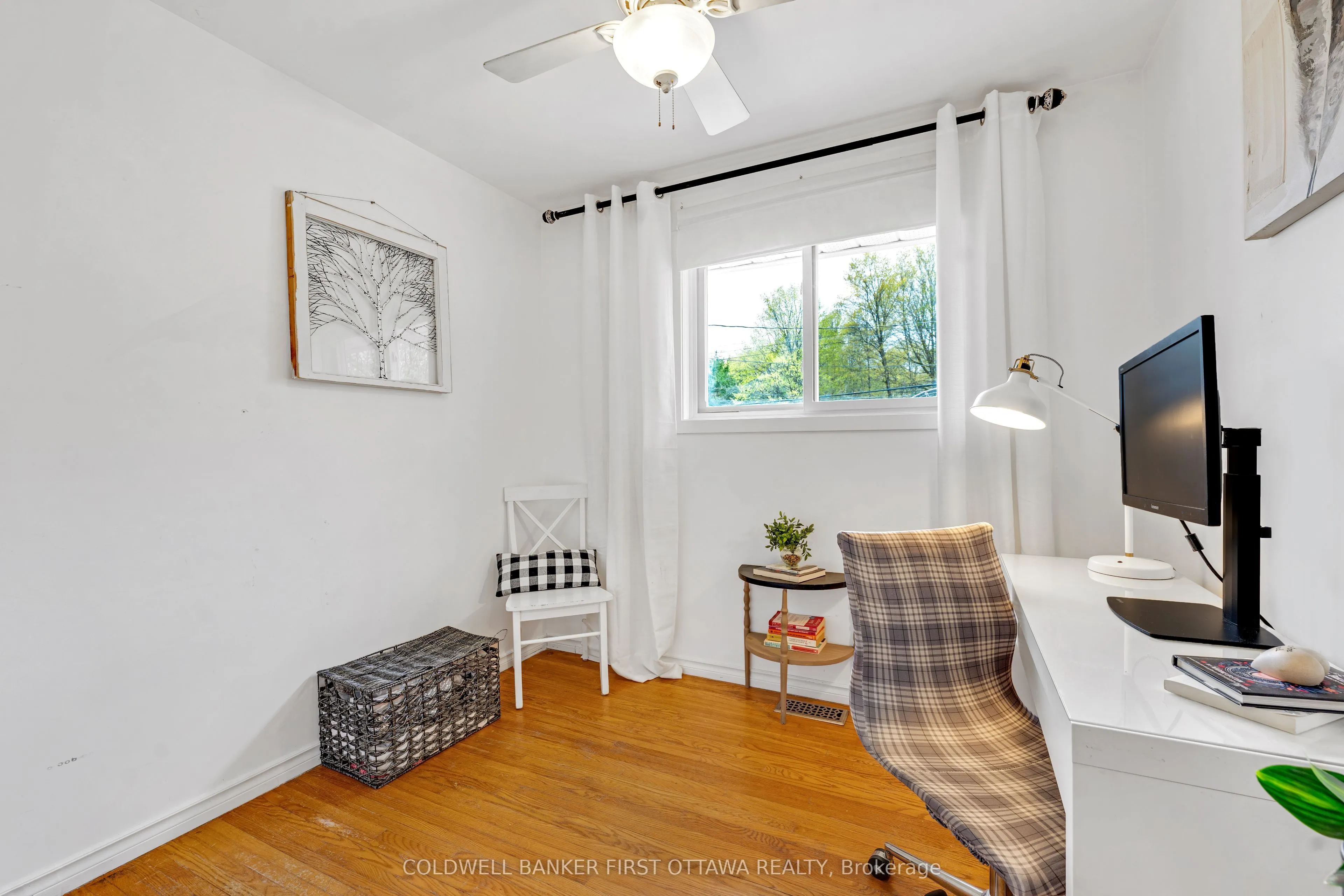 2498 Rideau Ferry Road