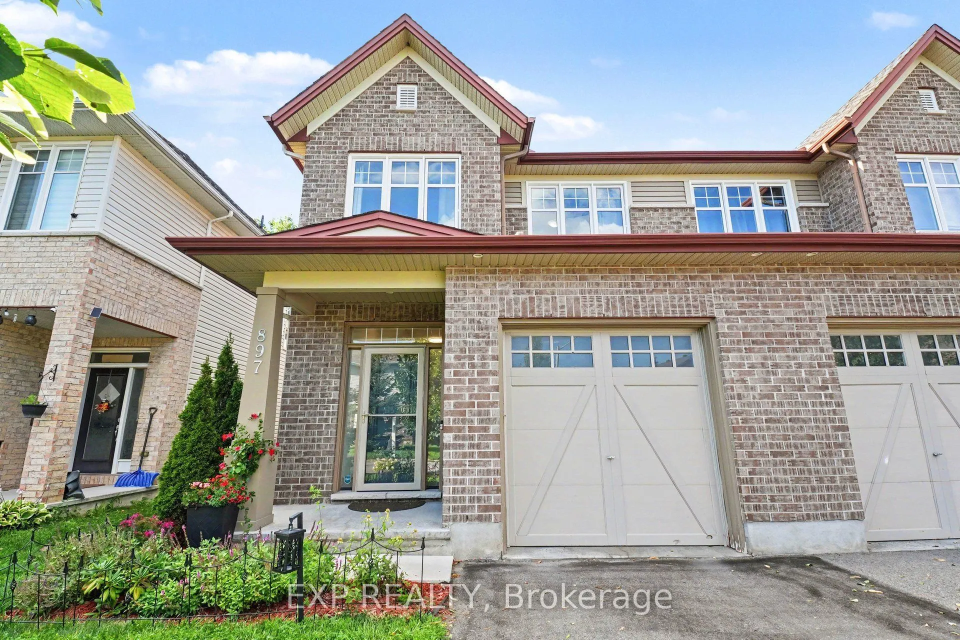897 Bunchberry Way