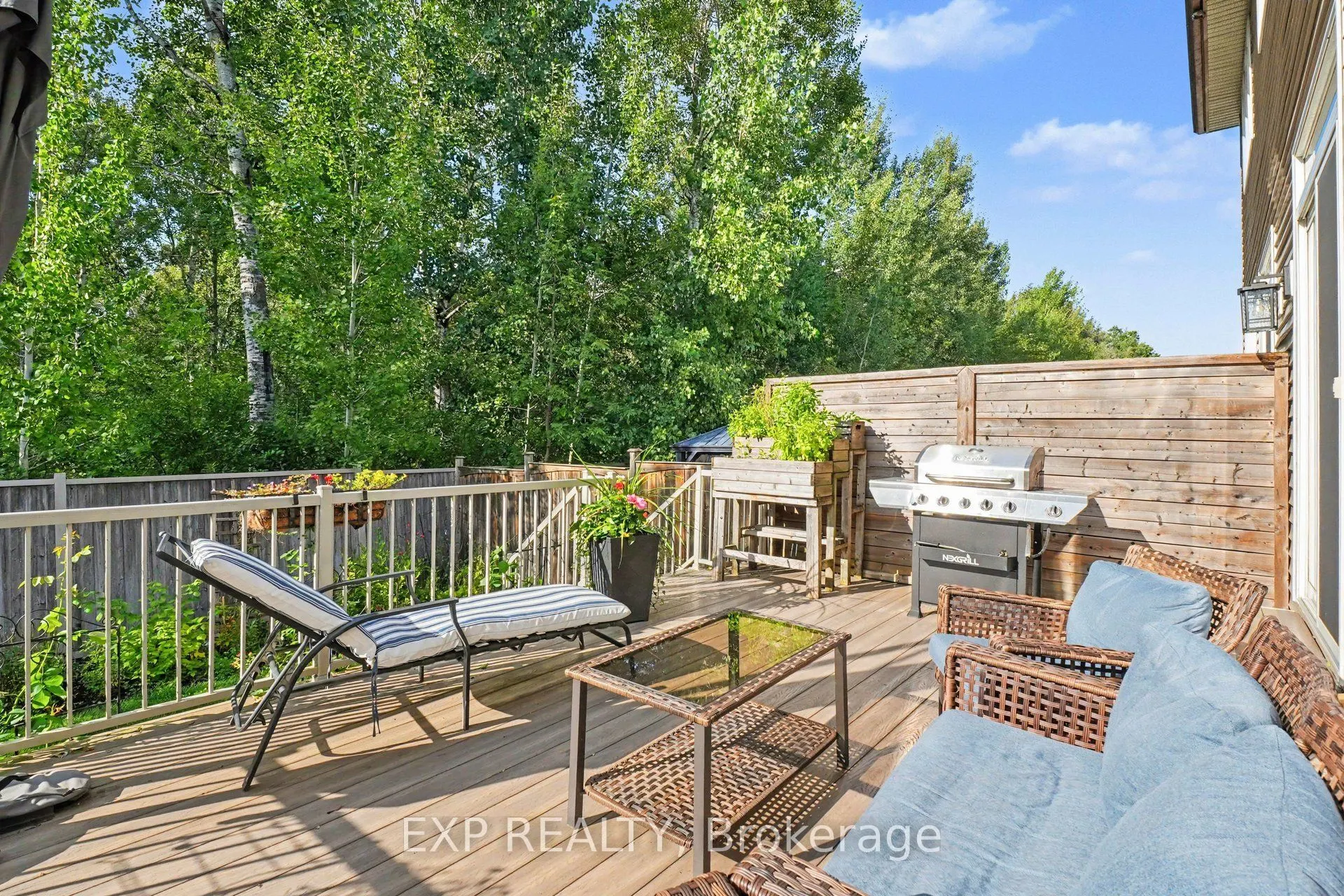 897 Bunchberry Way