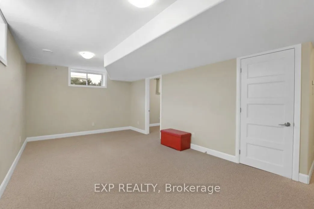 225 Sunset Crescent