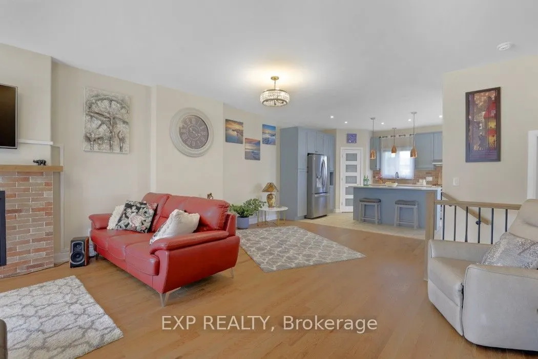 225 Sunset Crescent