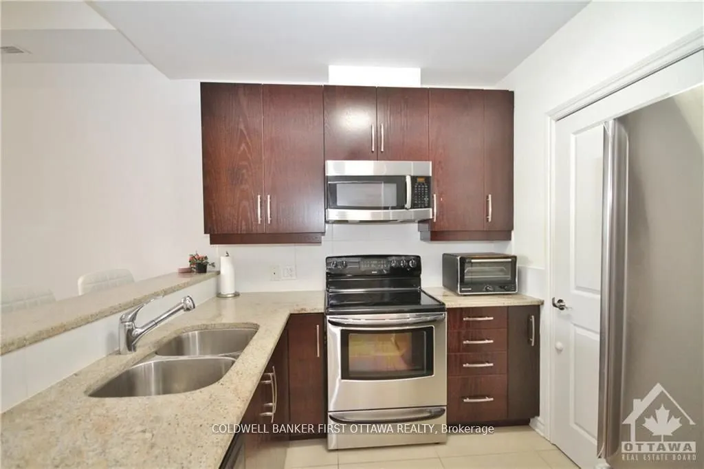500 CLARIDGE Drive #205
