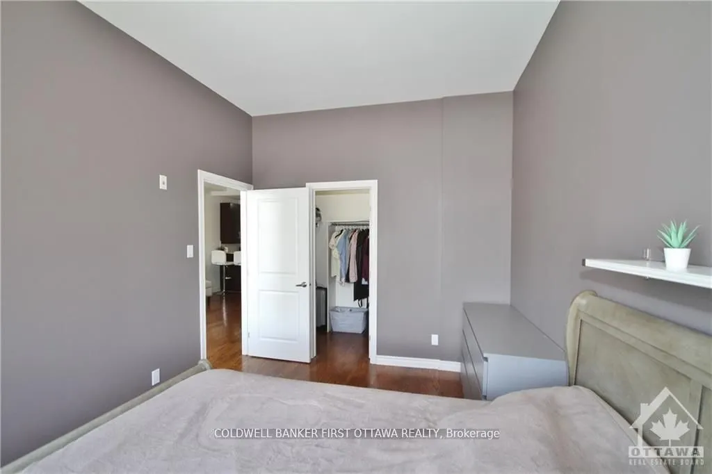 500 CLARIDGE Drive #205