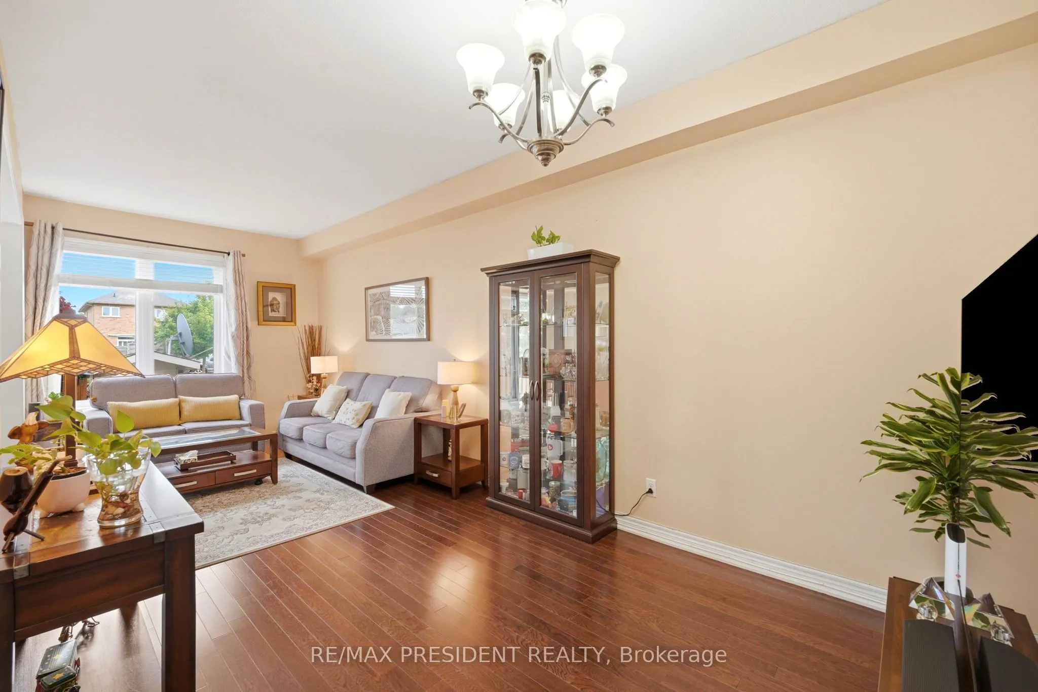 45 SEABREEZE Crescent #23
