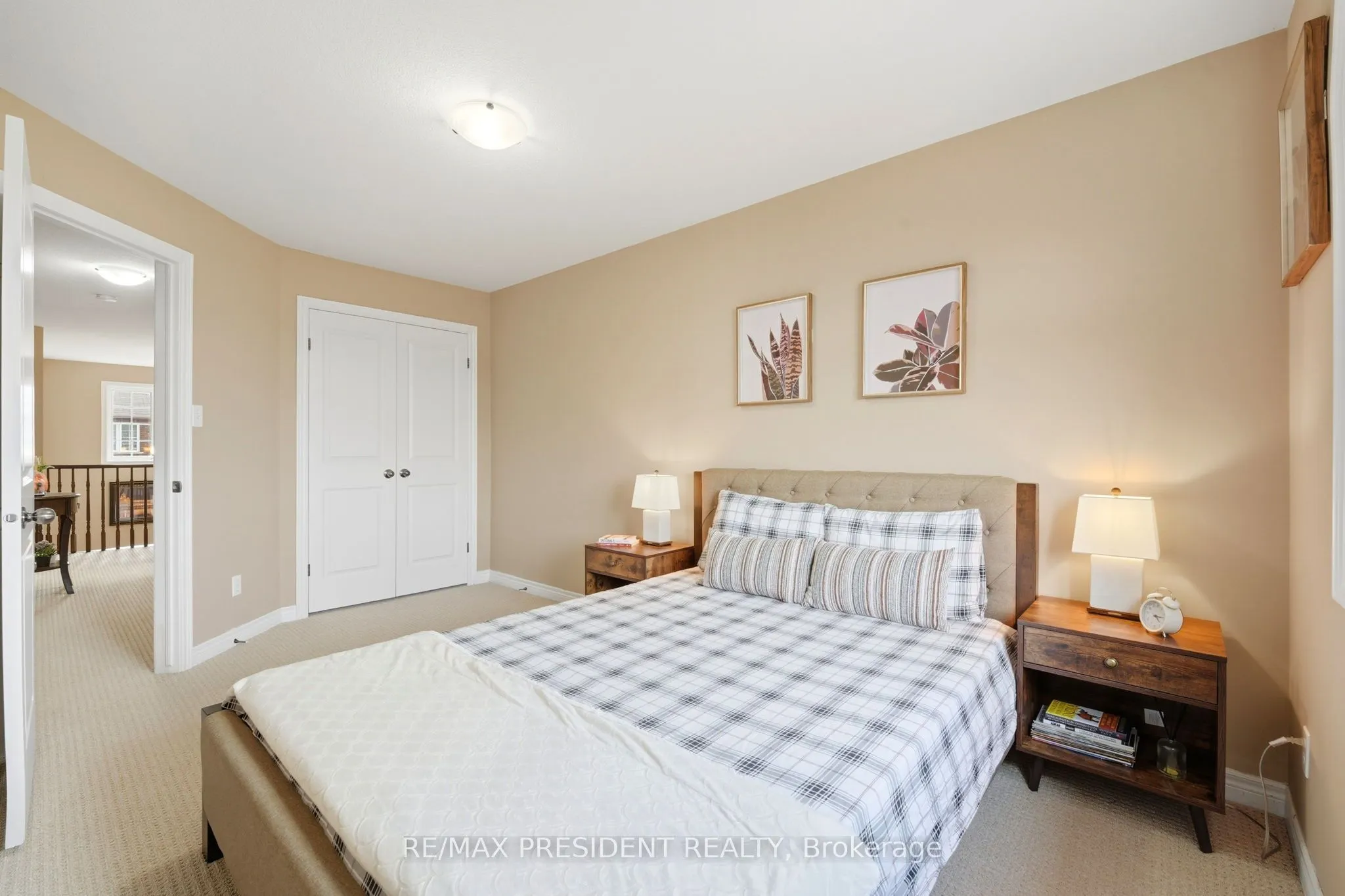 45 SEABREEZE Crescent #23