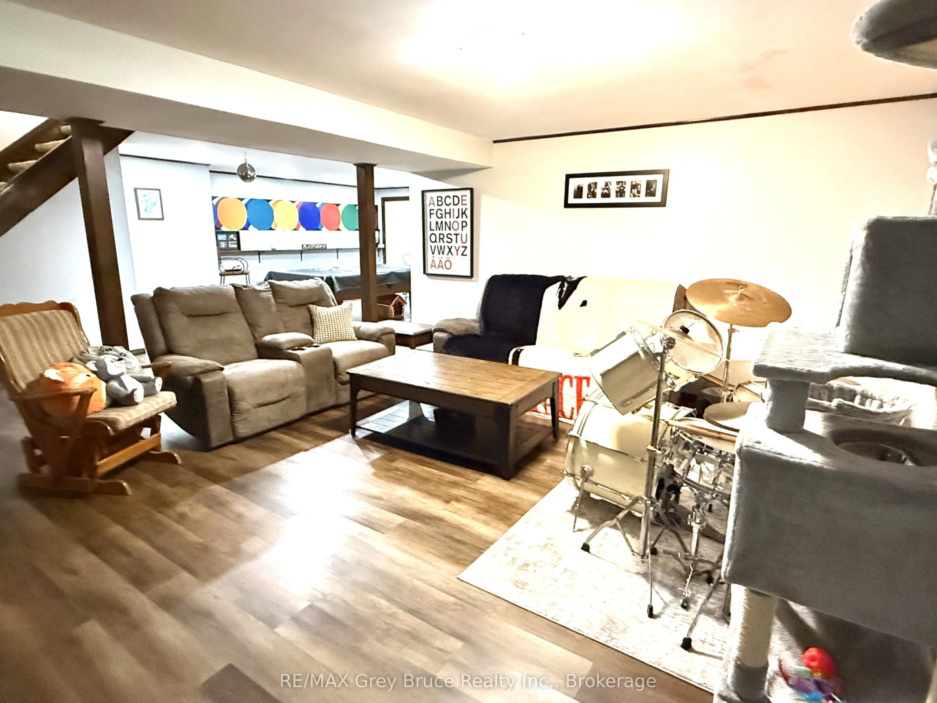840 4th Street E