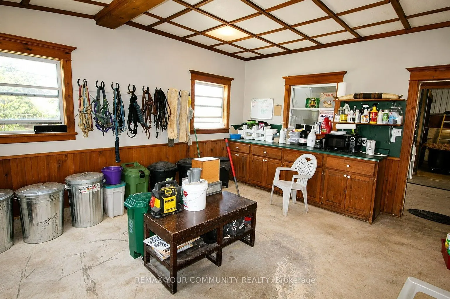 11 Mud Road