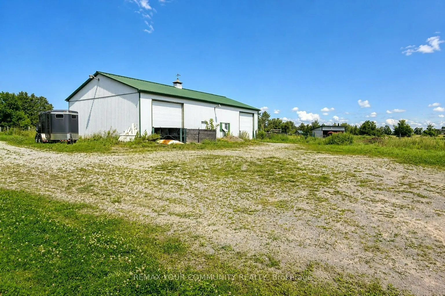 11 Mud Road