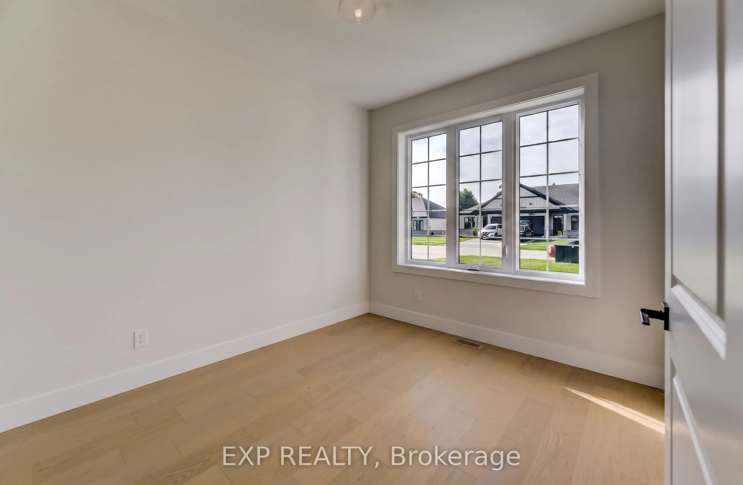 12 Washington Street #202