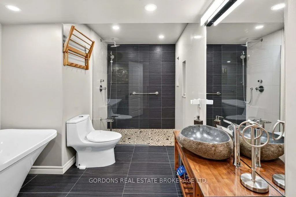 436 Bridge Street W