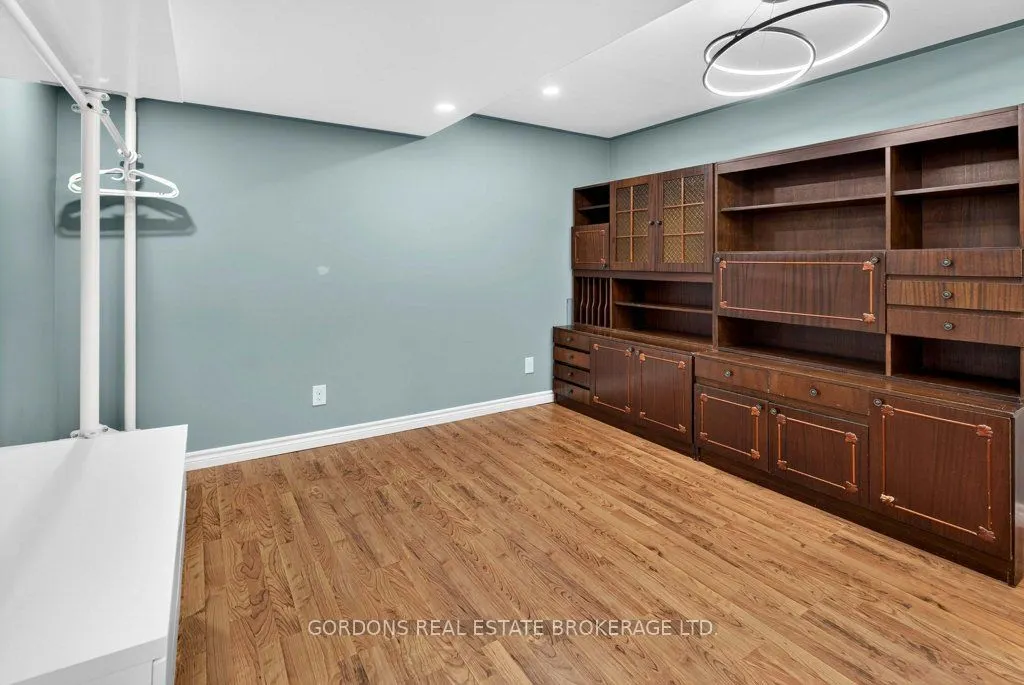436 Bridge Street W