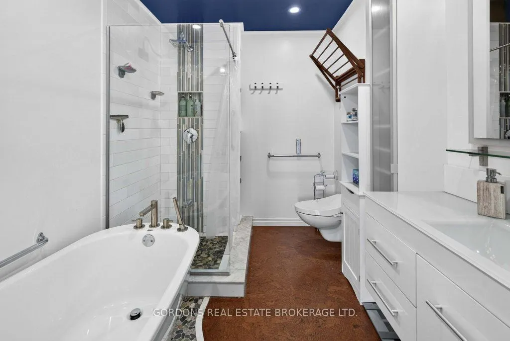 436 Bridge Street W