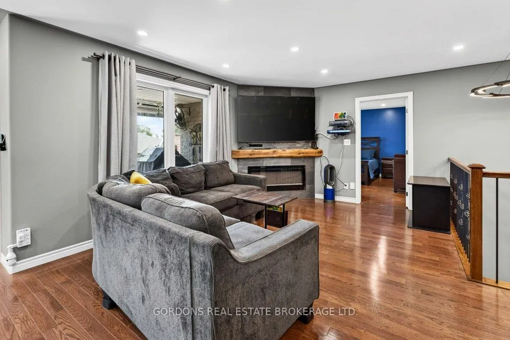 436 Bridge Street W