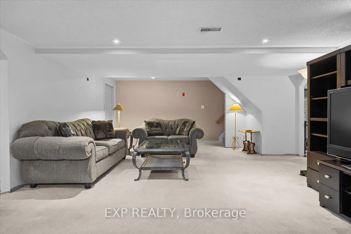 113 Grey Fox Drive