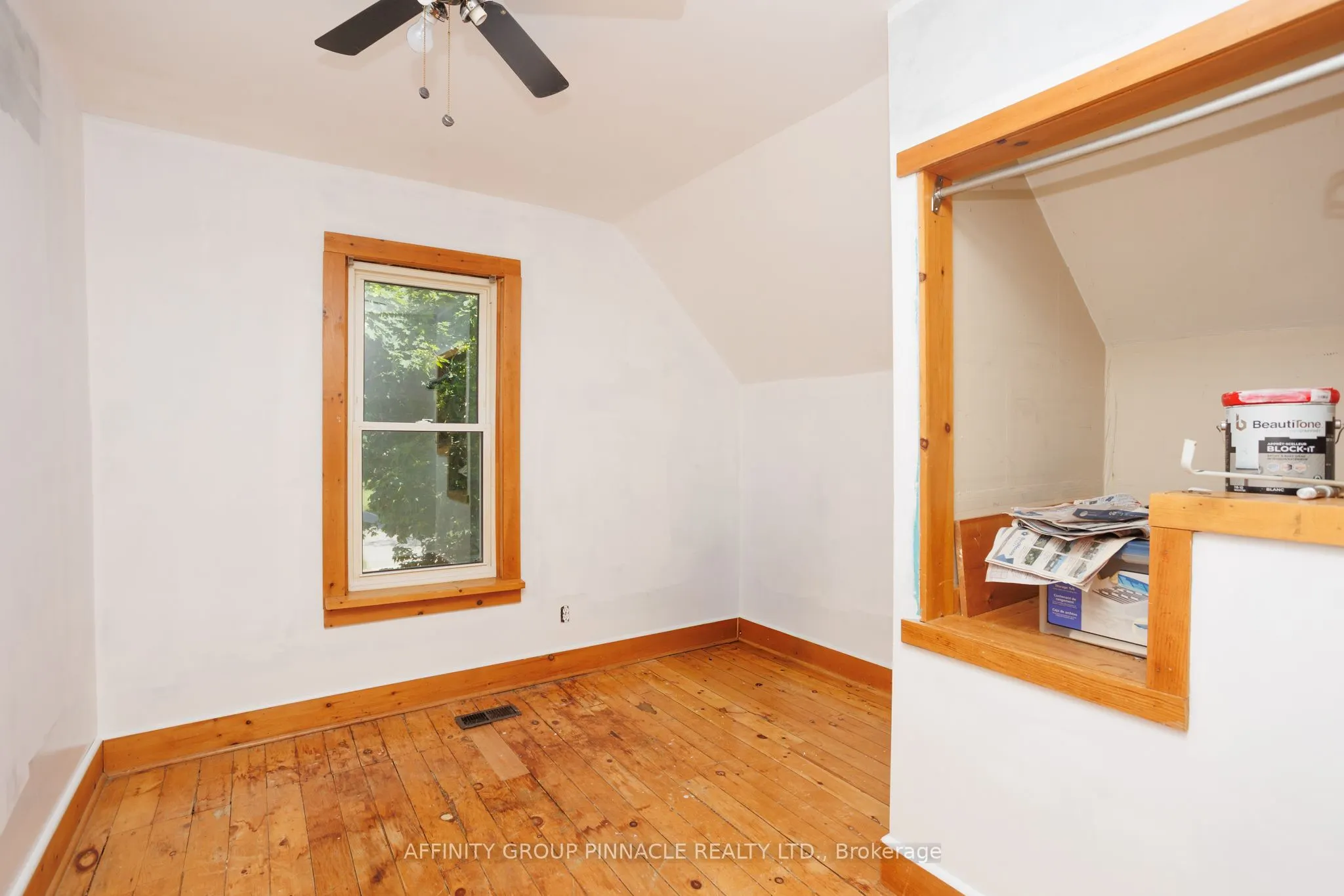 7 Colborne Street E