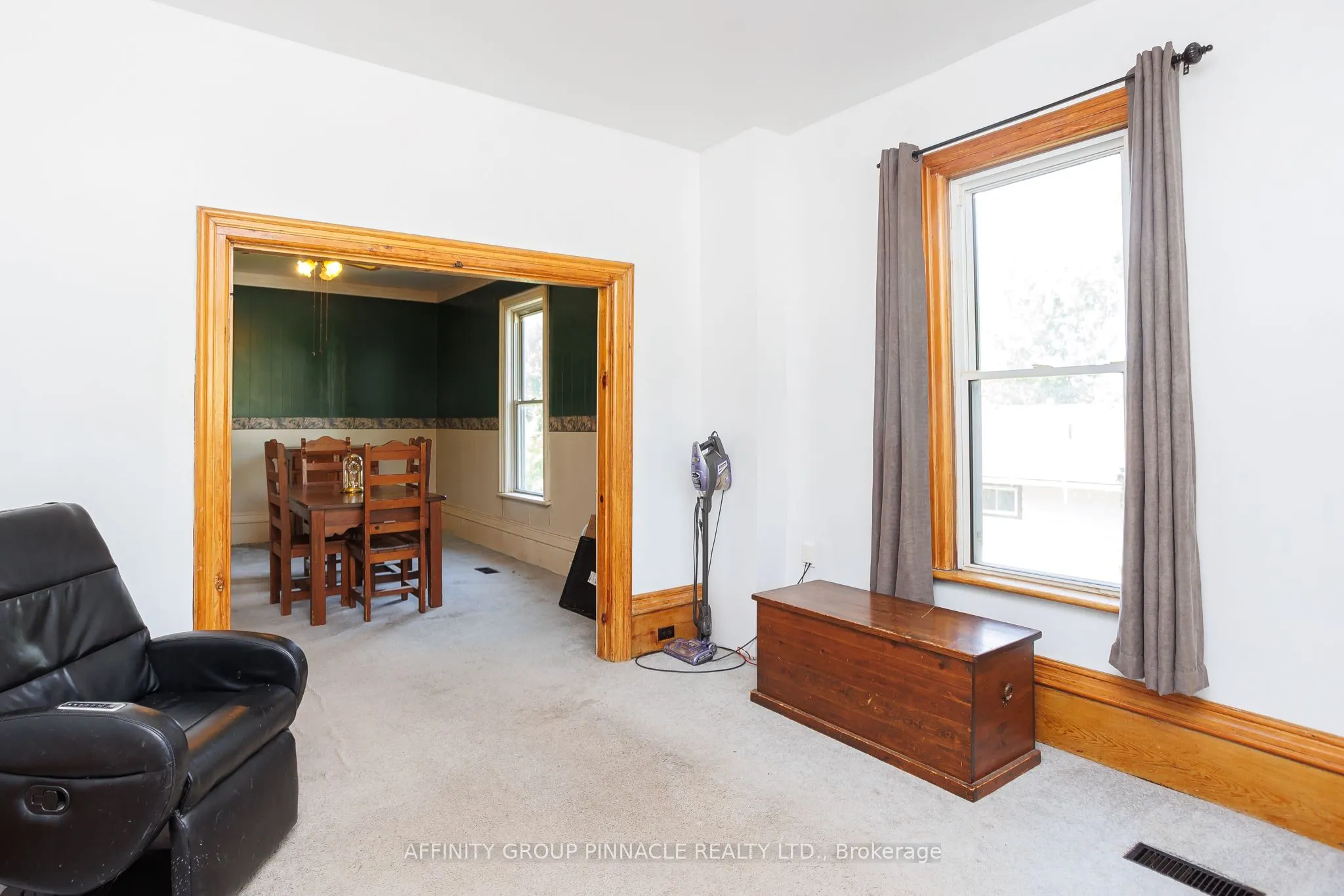 7 Colborne Street E