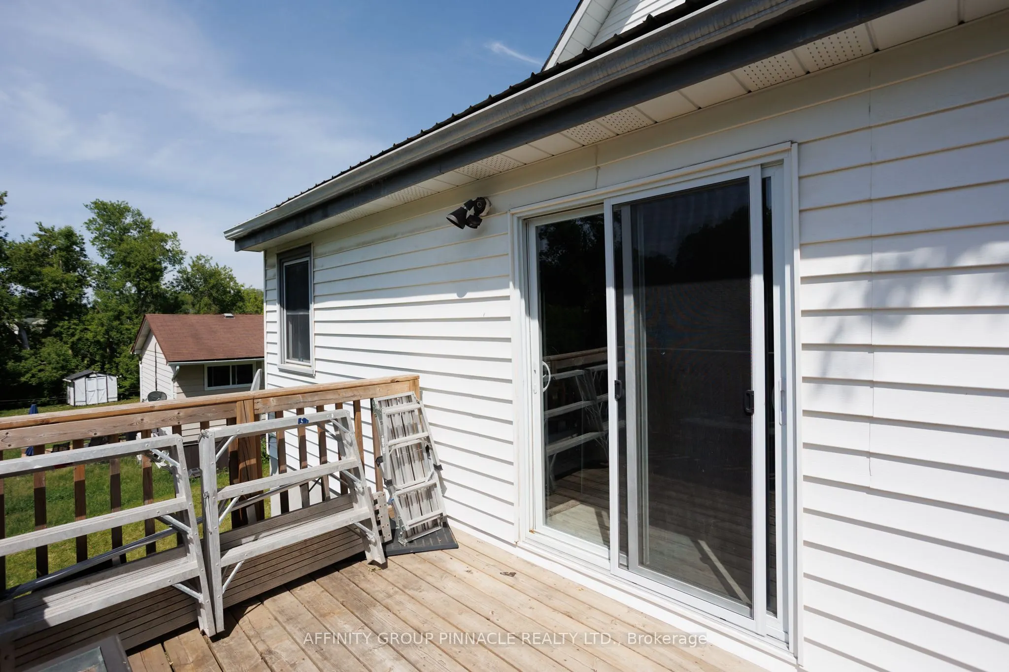 7 Colborne Street E