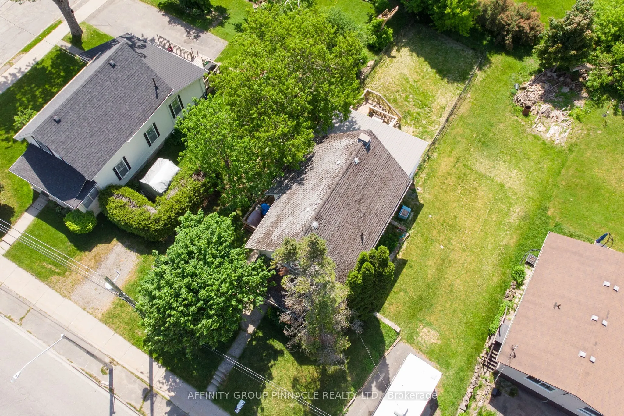 7 Colborne Street E