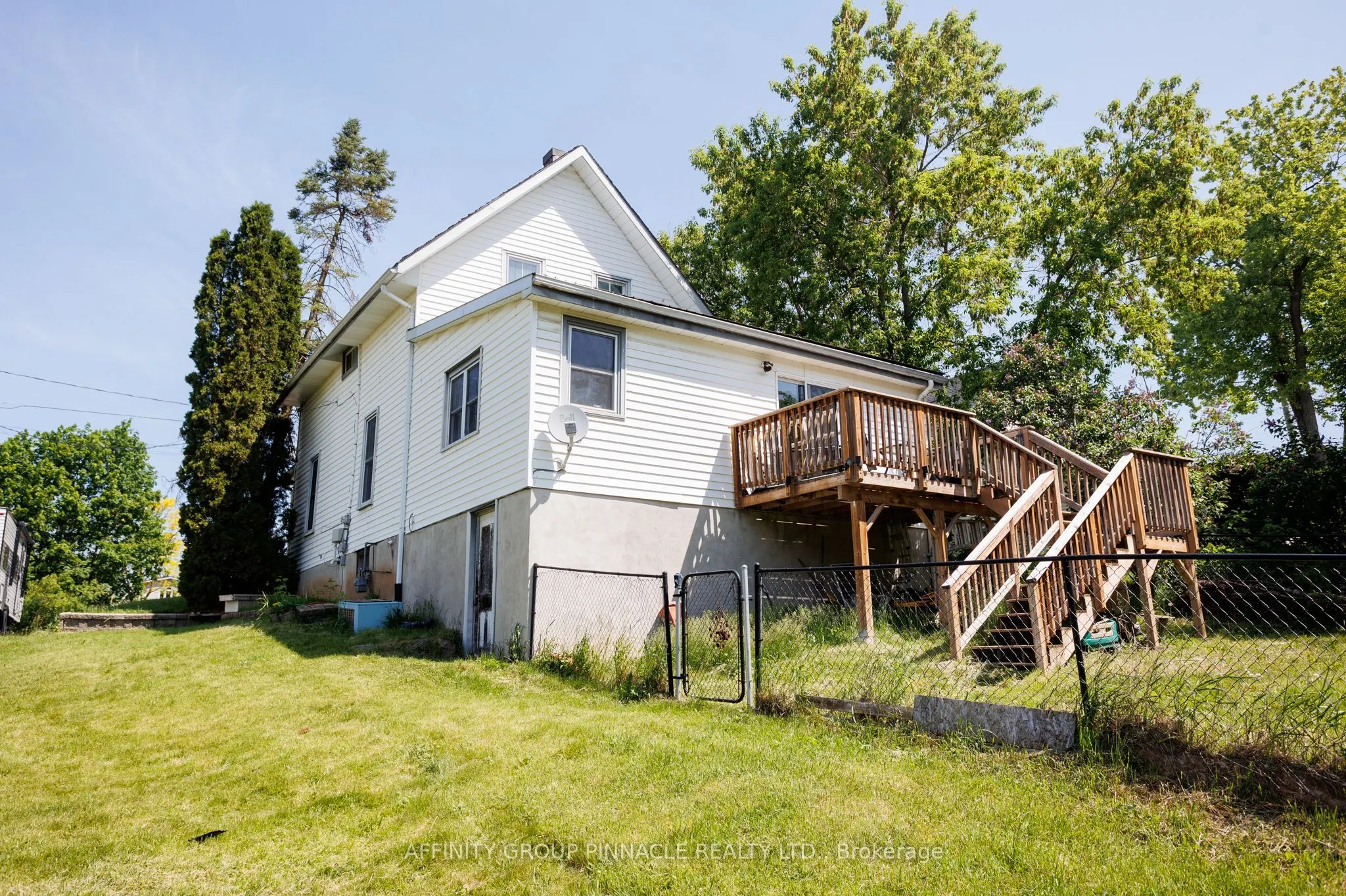 7 Colborne Street E