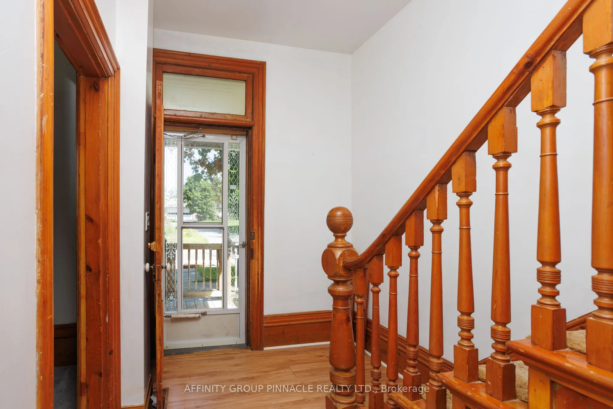 7 Colborne Street E