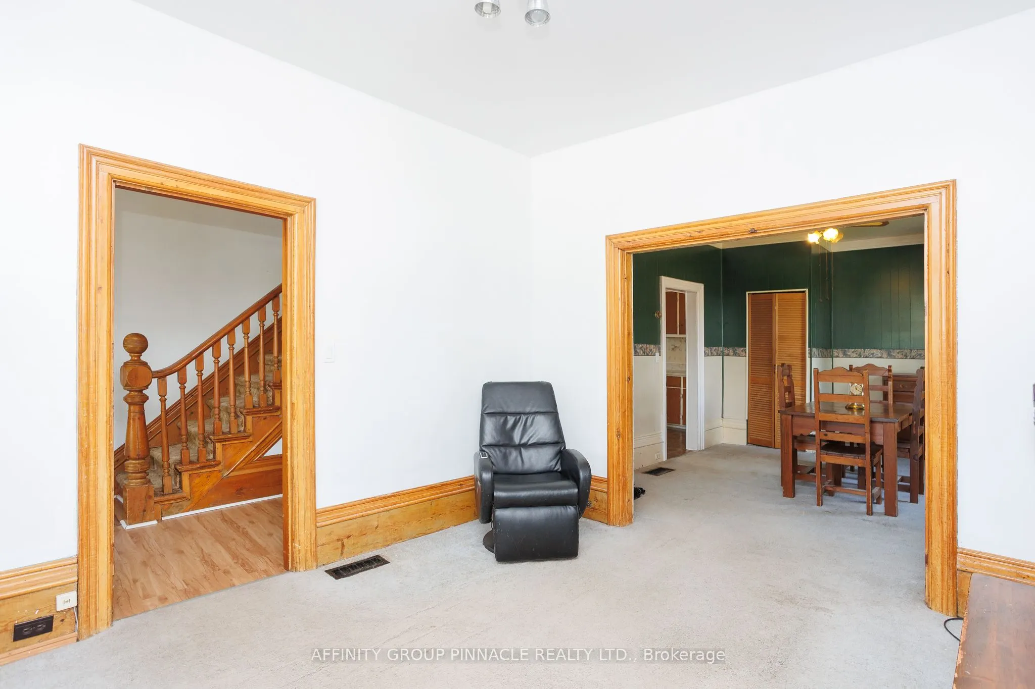7 Colborne Street E