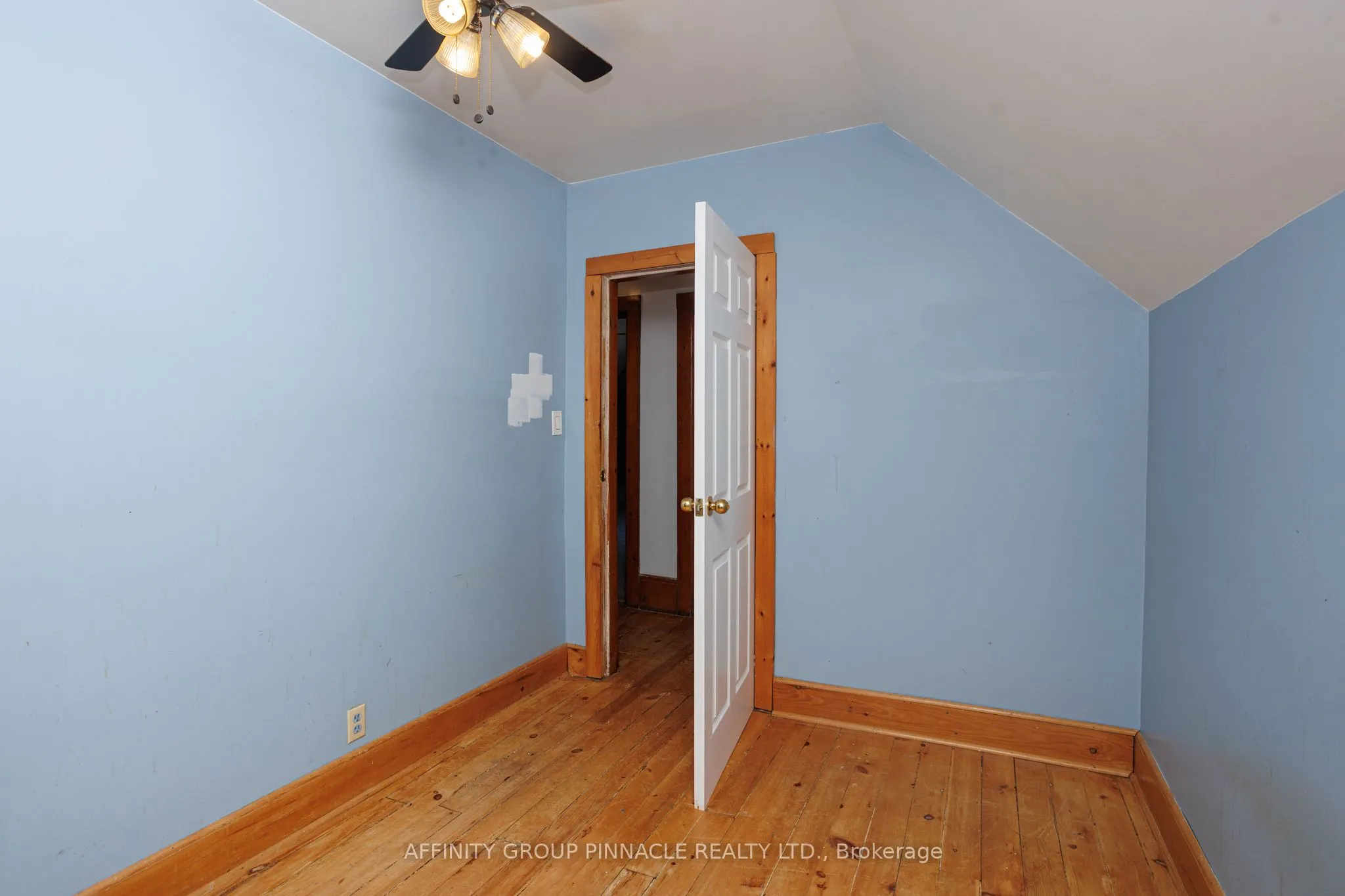 7 Colborne Street E