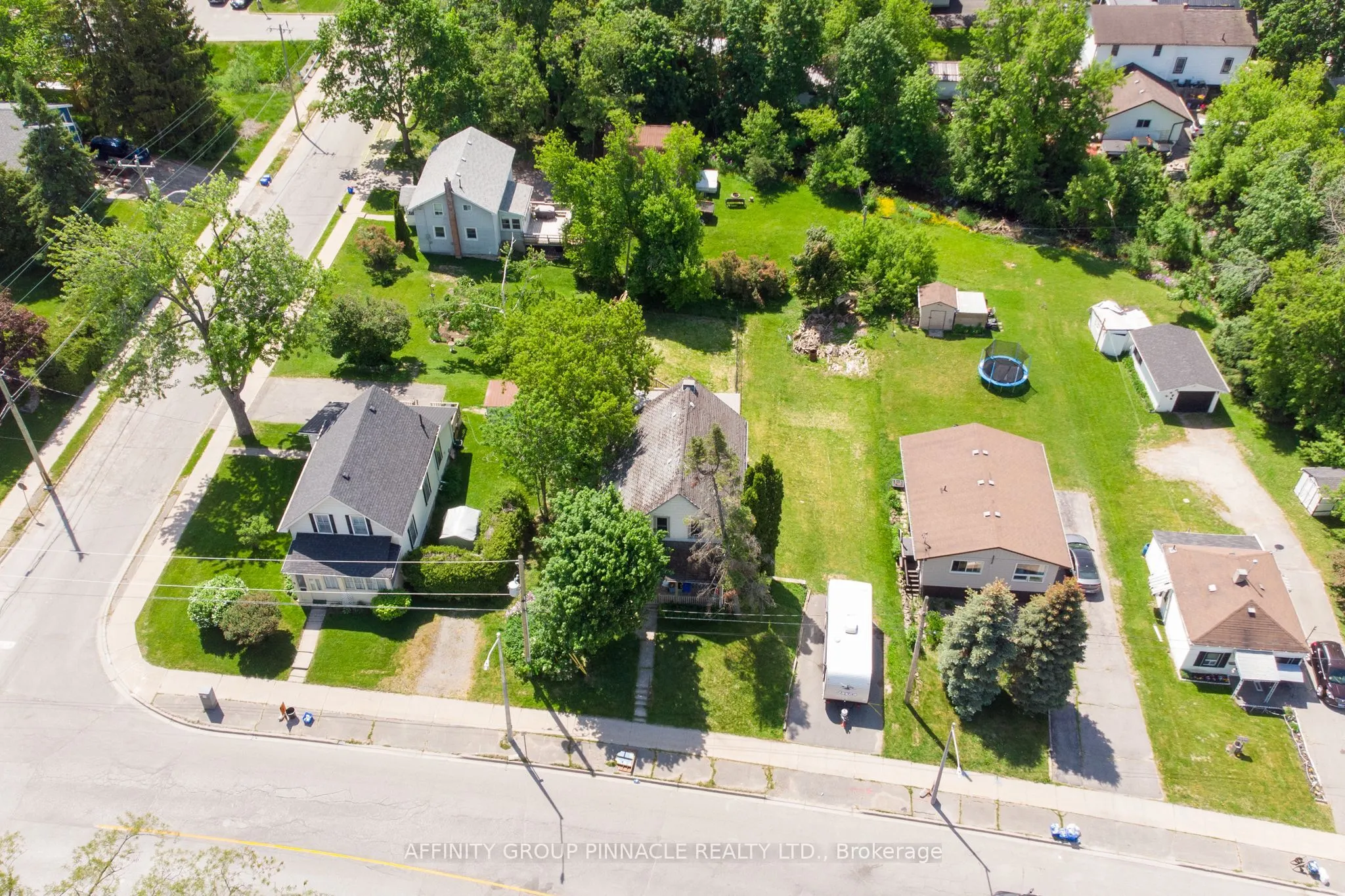 7 Colborne Street E